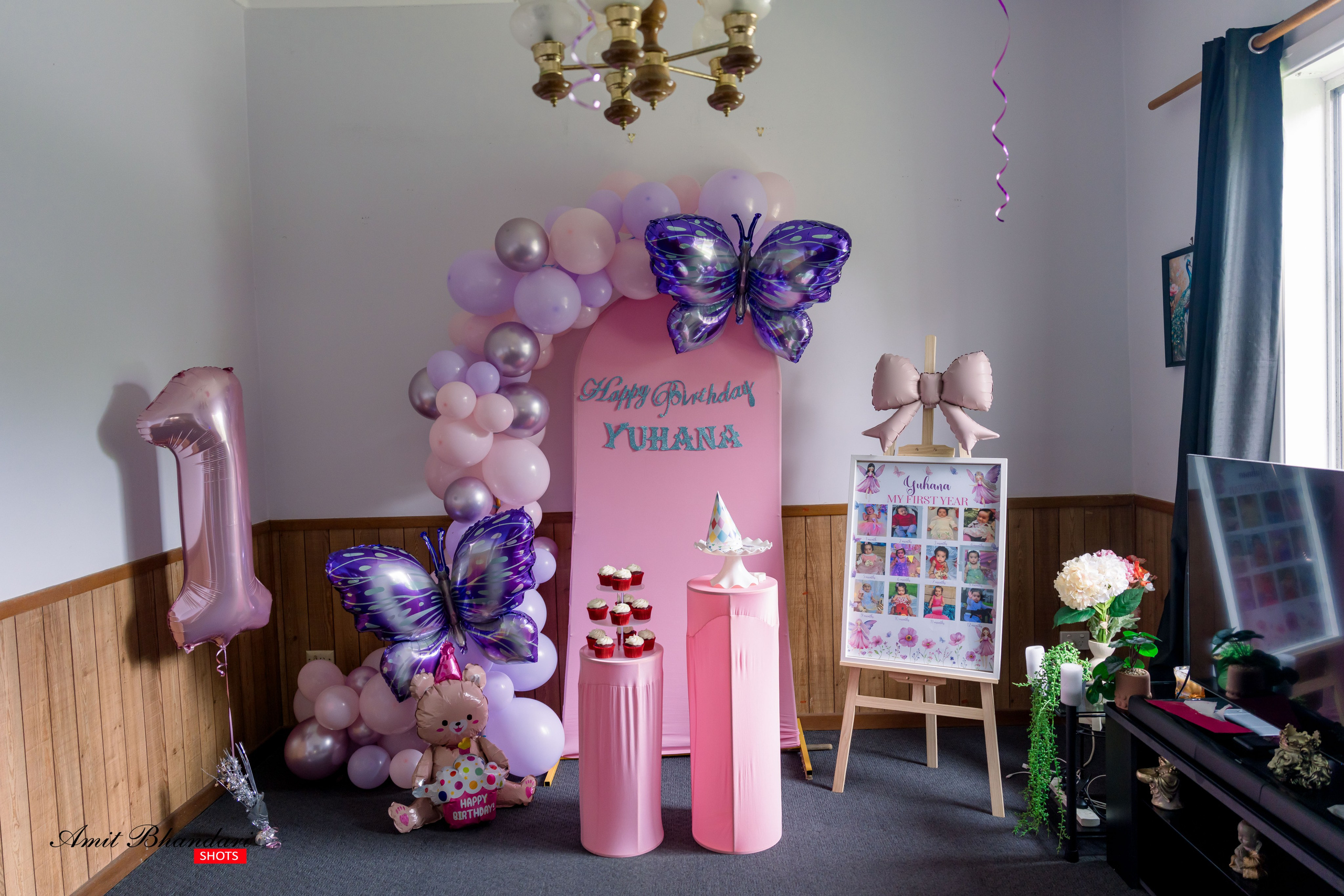 Yuhana’s Cake Smash Session. Freelance Photographer in Newcastle & Central Coast