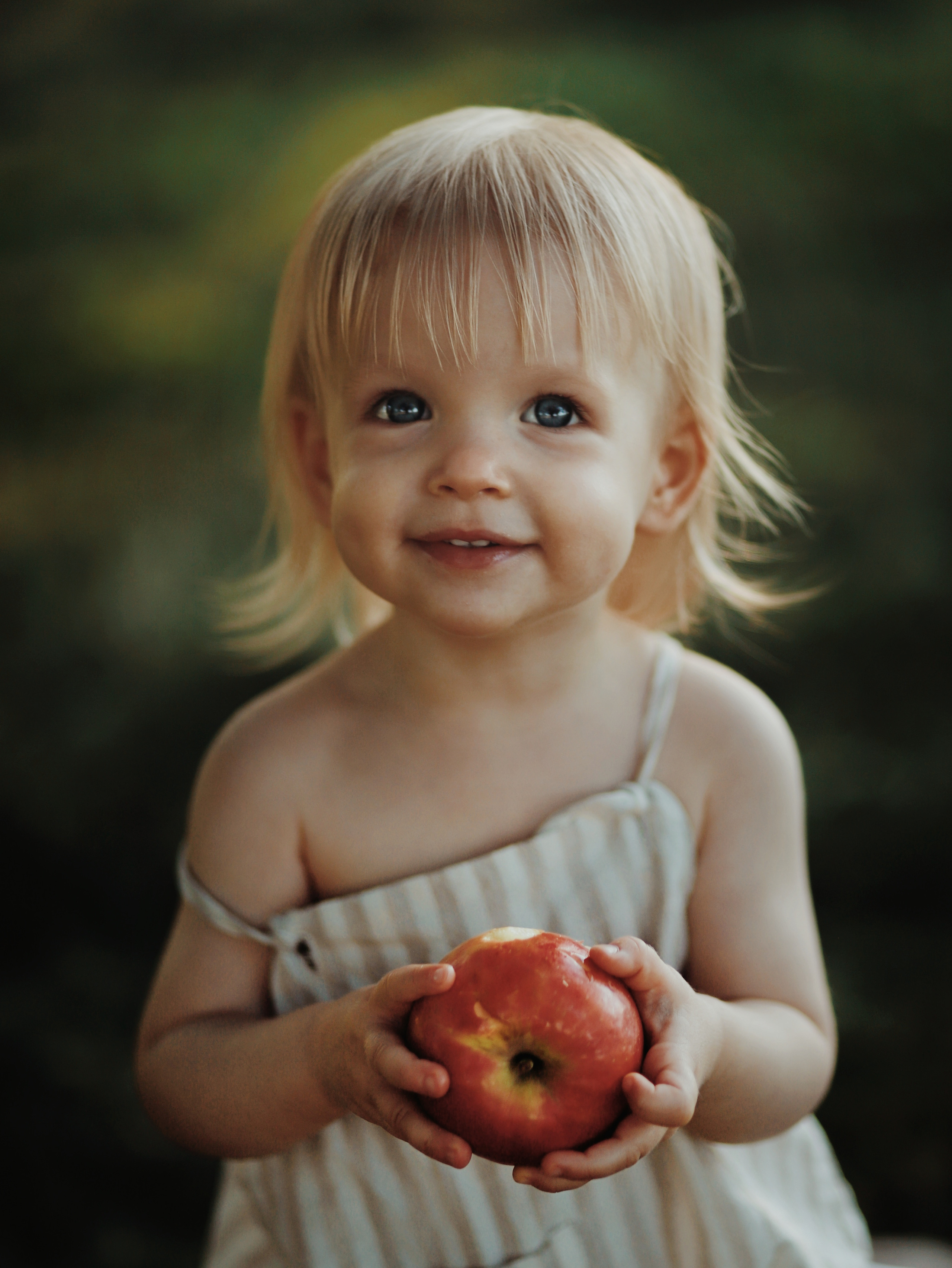 Apfelgarten-Shooting. Olena Fritz Fotografie