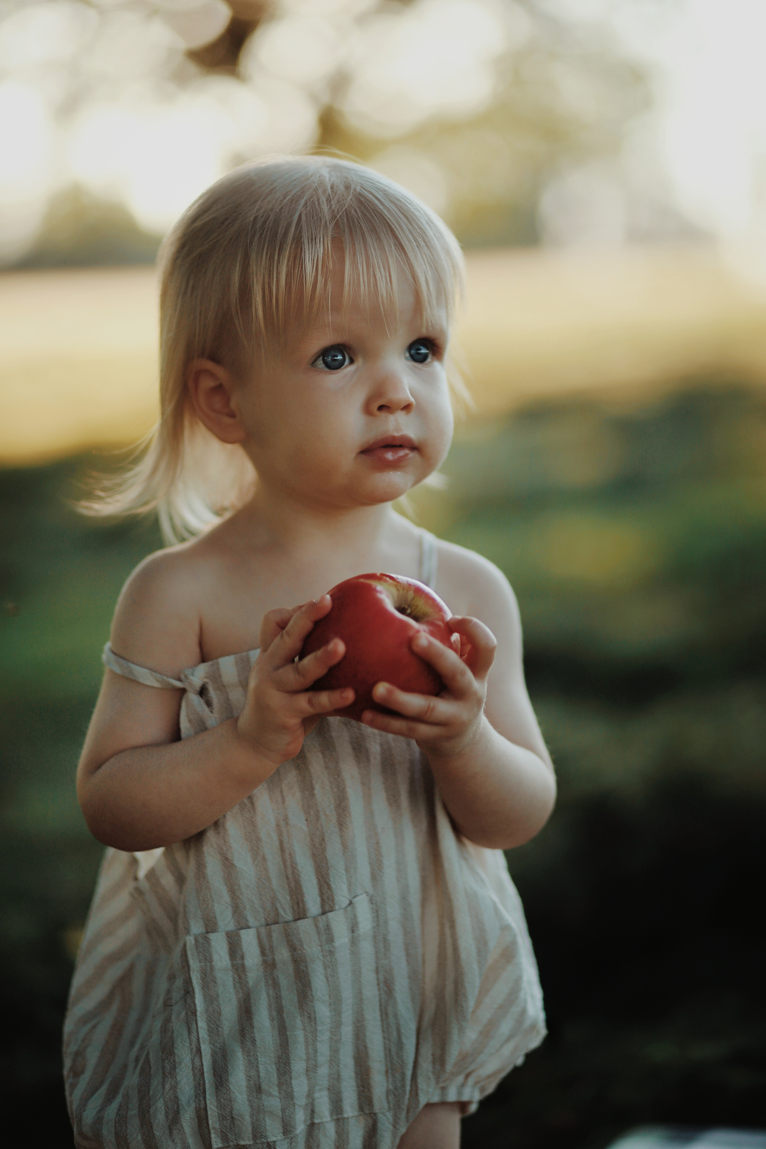 Apfelgarten-Shooting. Olena Fritz Fotografie