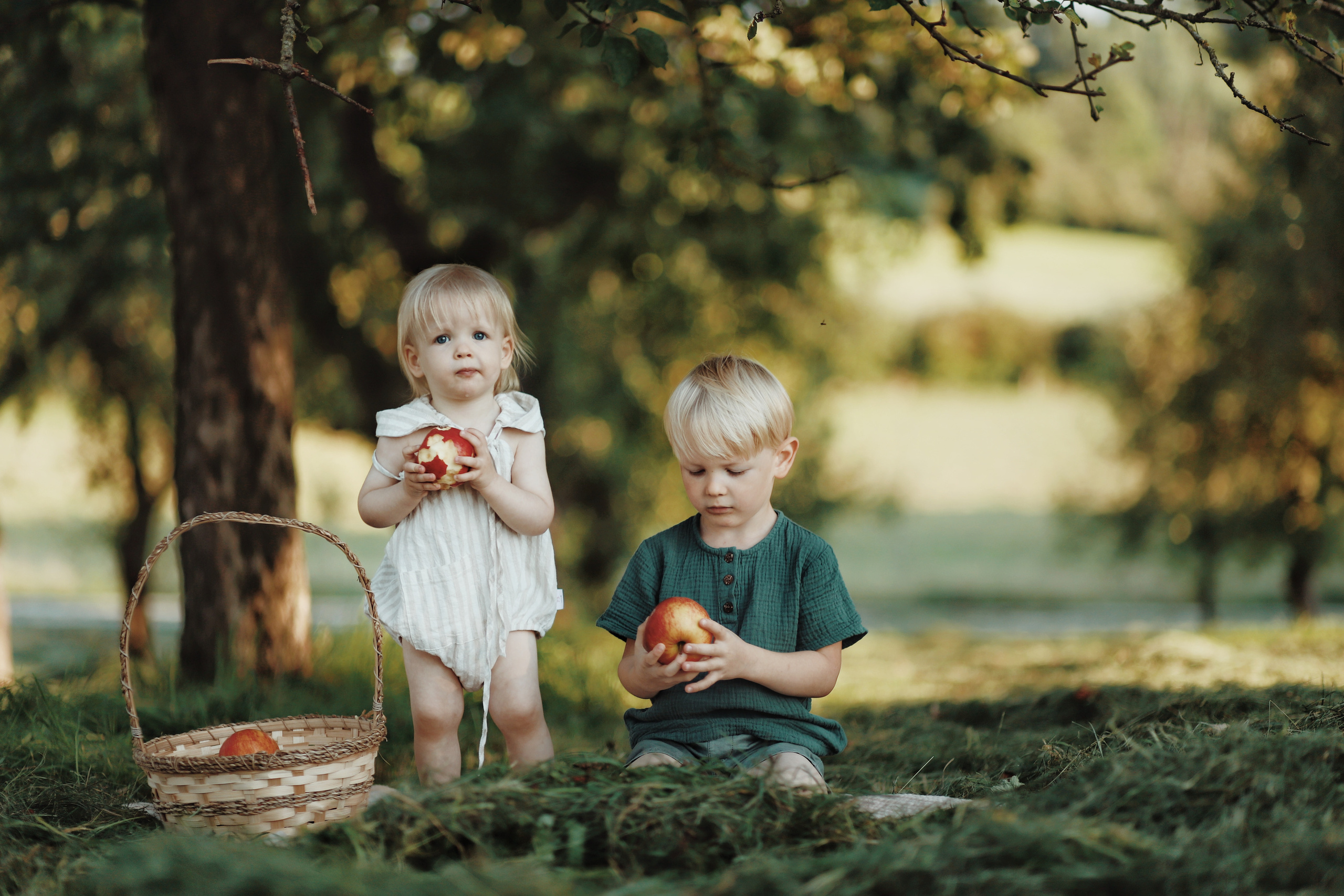 Apfelgarten-Shooting. Olena Fritz Fotografie