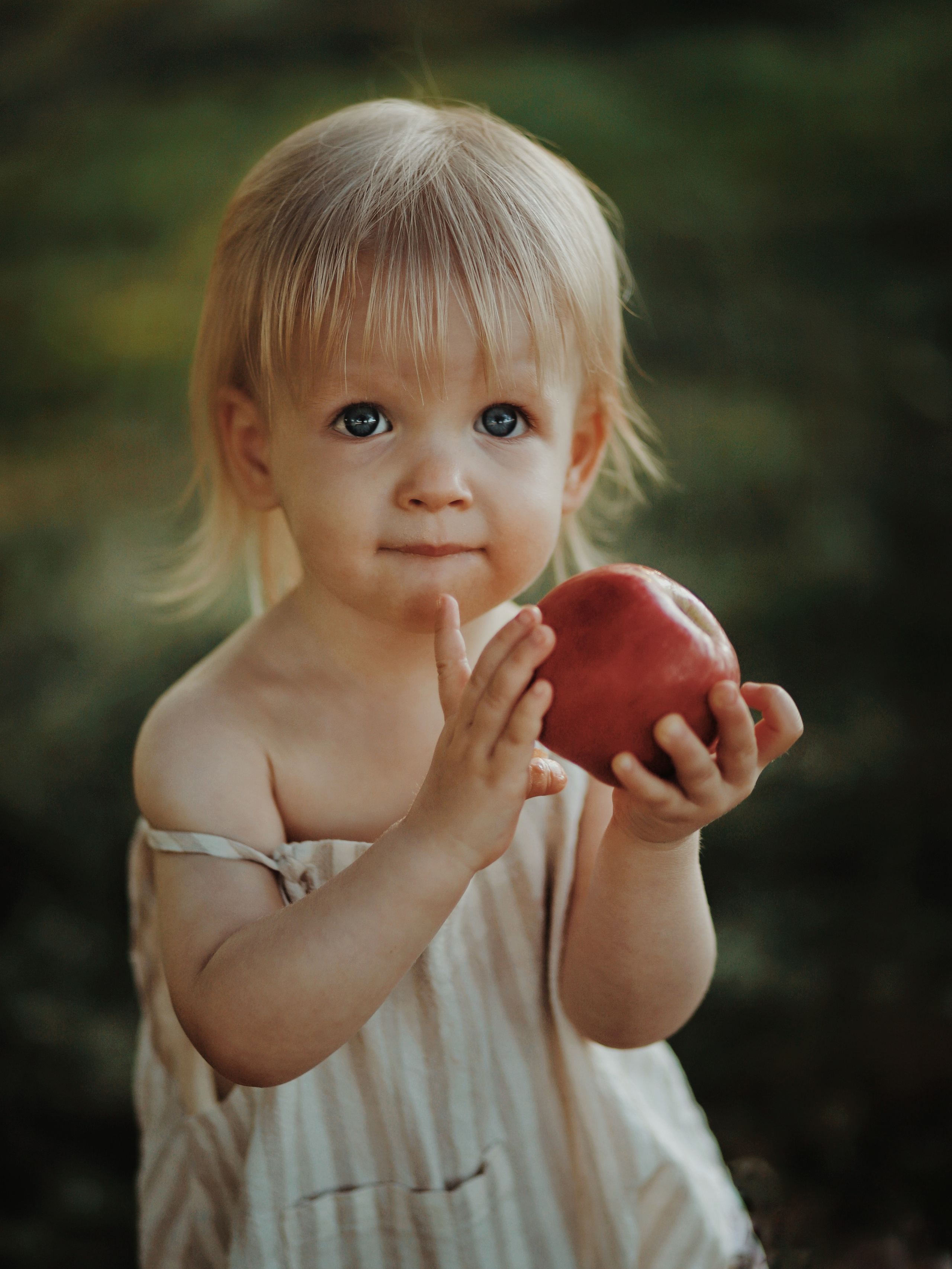 Apfelgarten-Shooting. Olena Fritz Fotografie