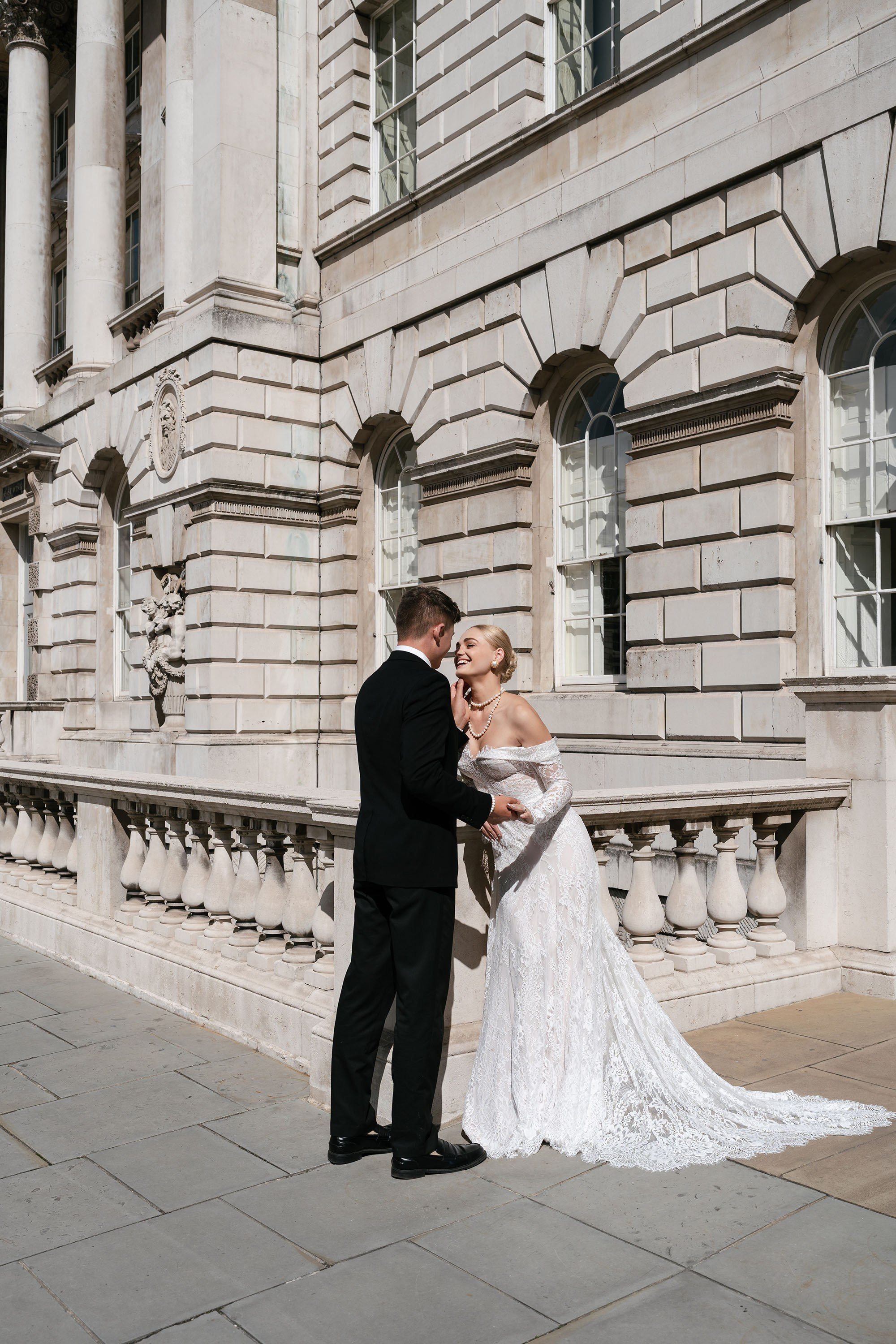 Anhelina and Dmytro. Fotógrafos de bodas de destino y creadores de contenido con base en España