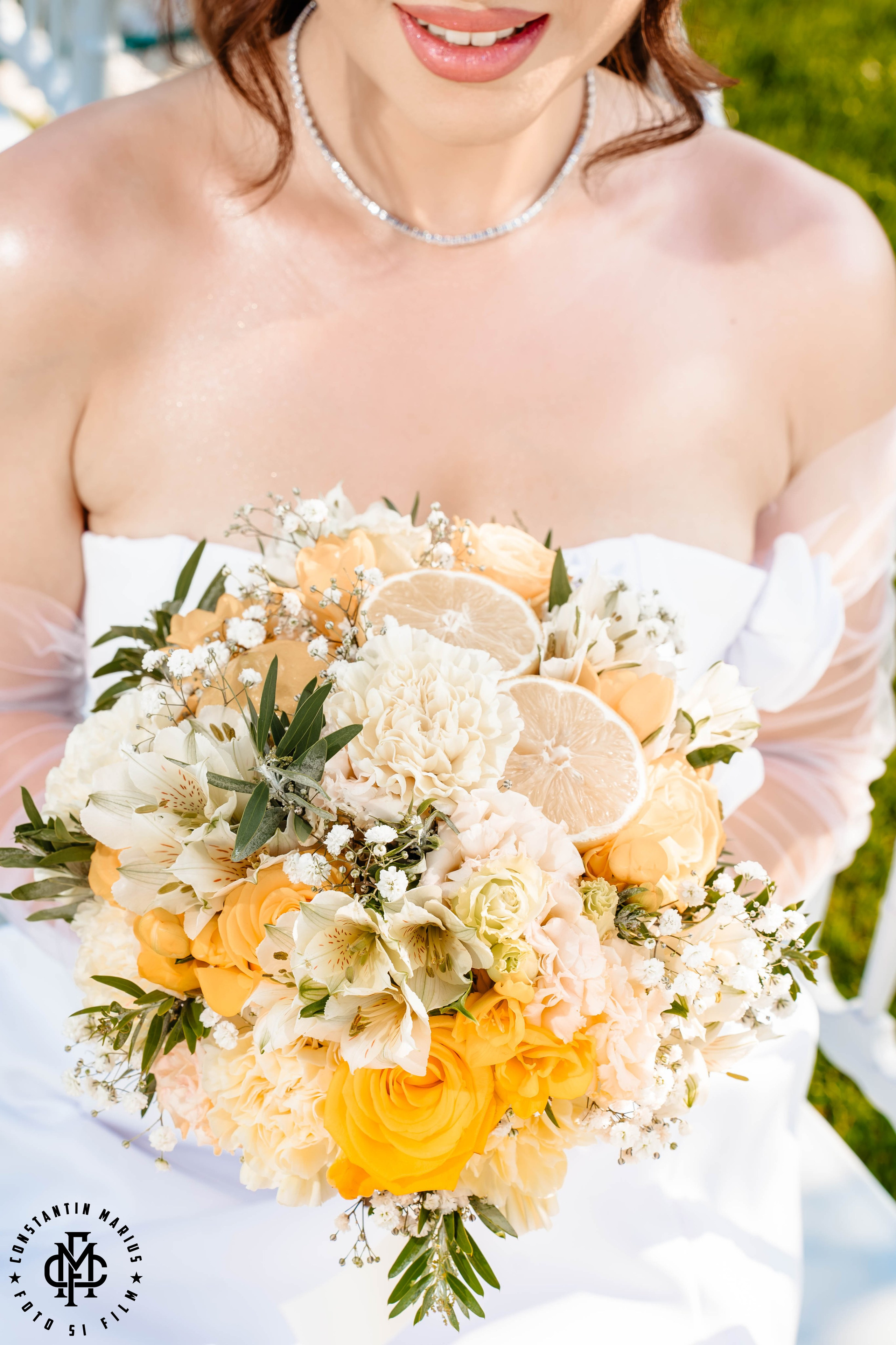 WEDDING PHOTOGRAPHY. DESPRE NOI