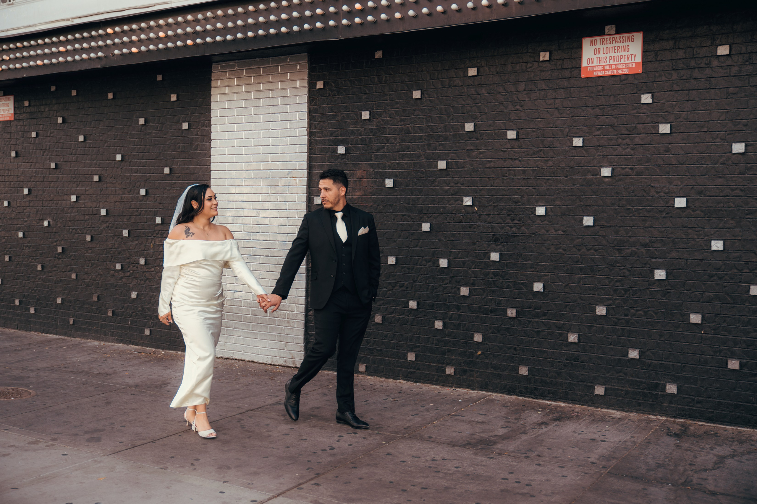 Celeste&Alejandro. Wedding & elopement photographer Viktoriya Kravtsov. Las Vegas