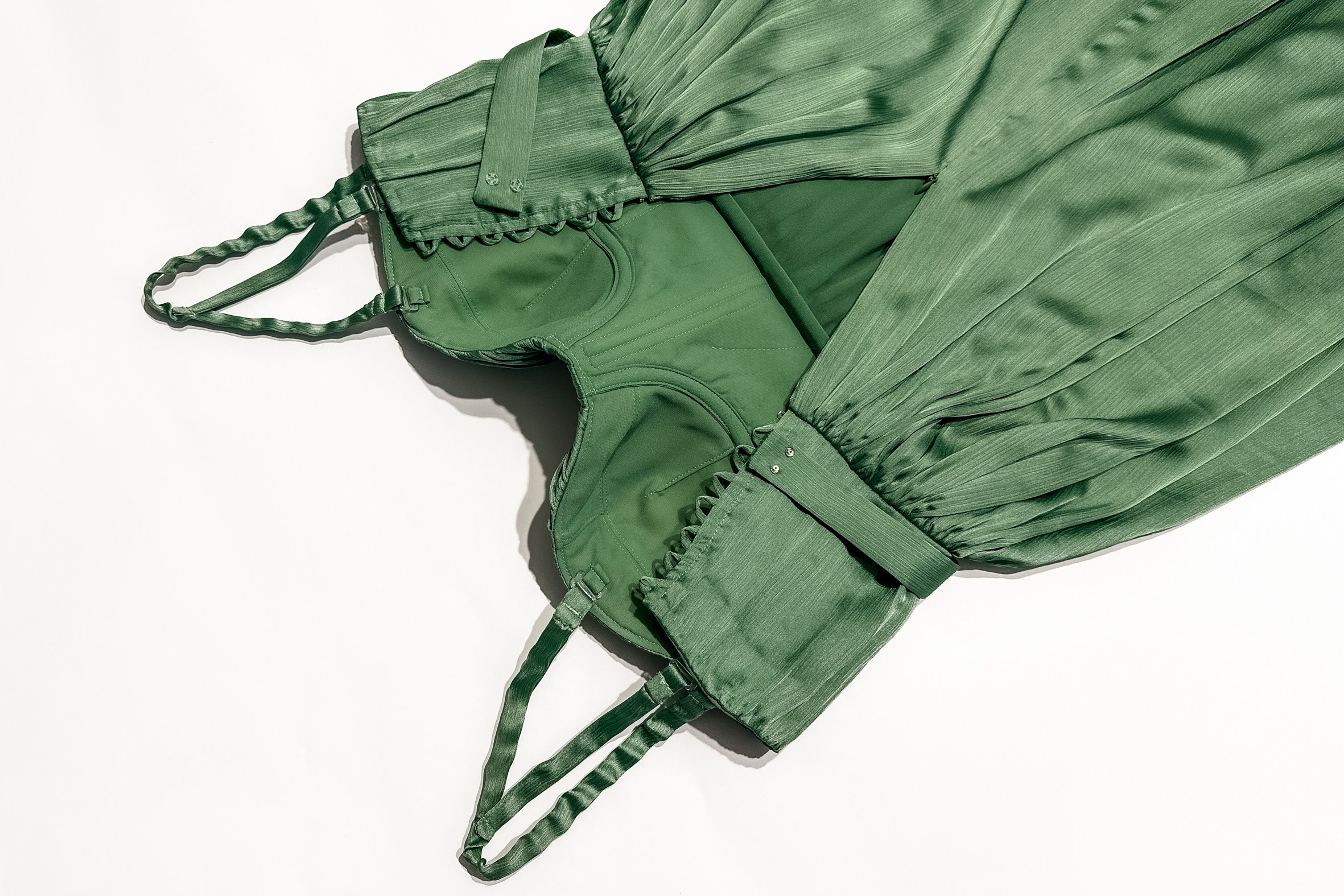 Rochie de seară. Designer vestimentar: elaborarea, proiectarea și confectionare…