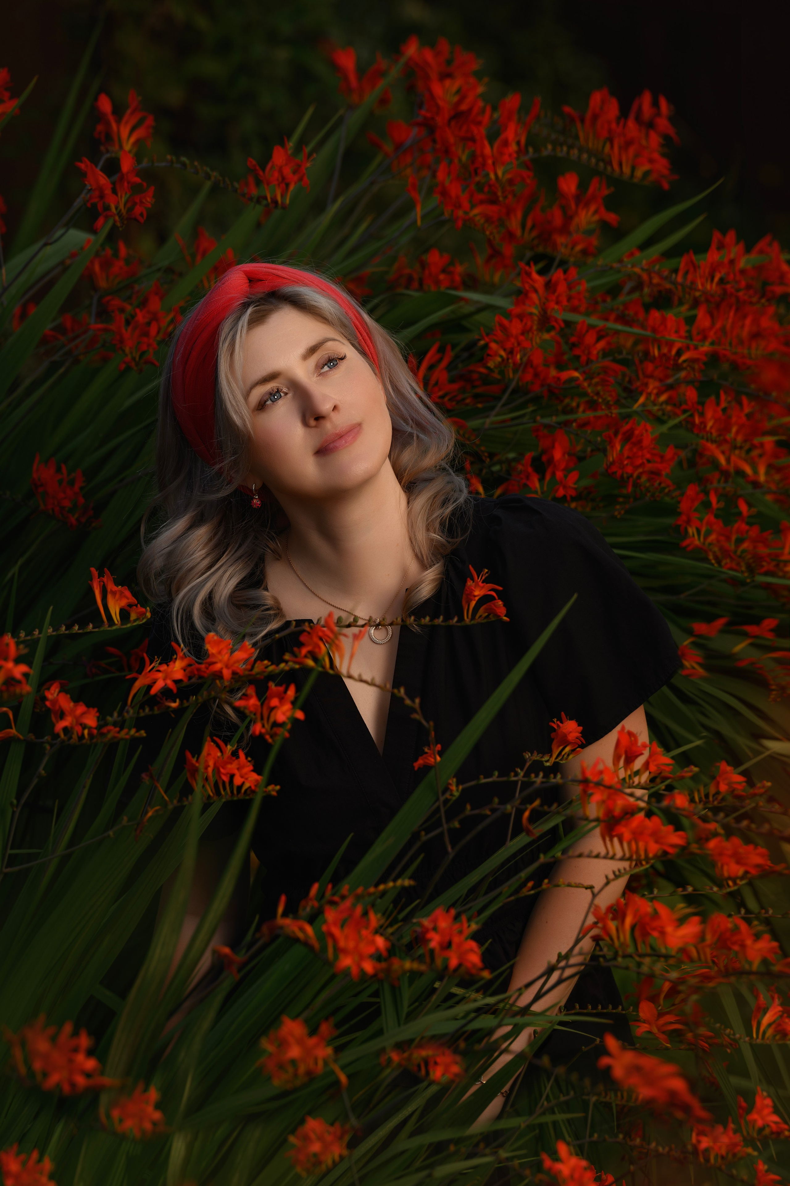 In RED. Wedding & portrait photography in the Seattle Area. Helen Michelle photographer