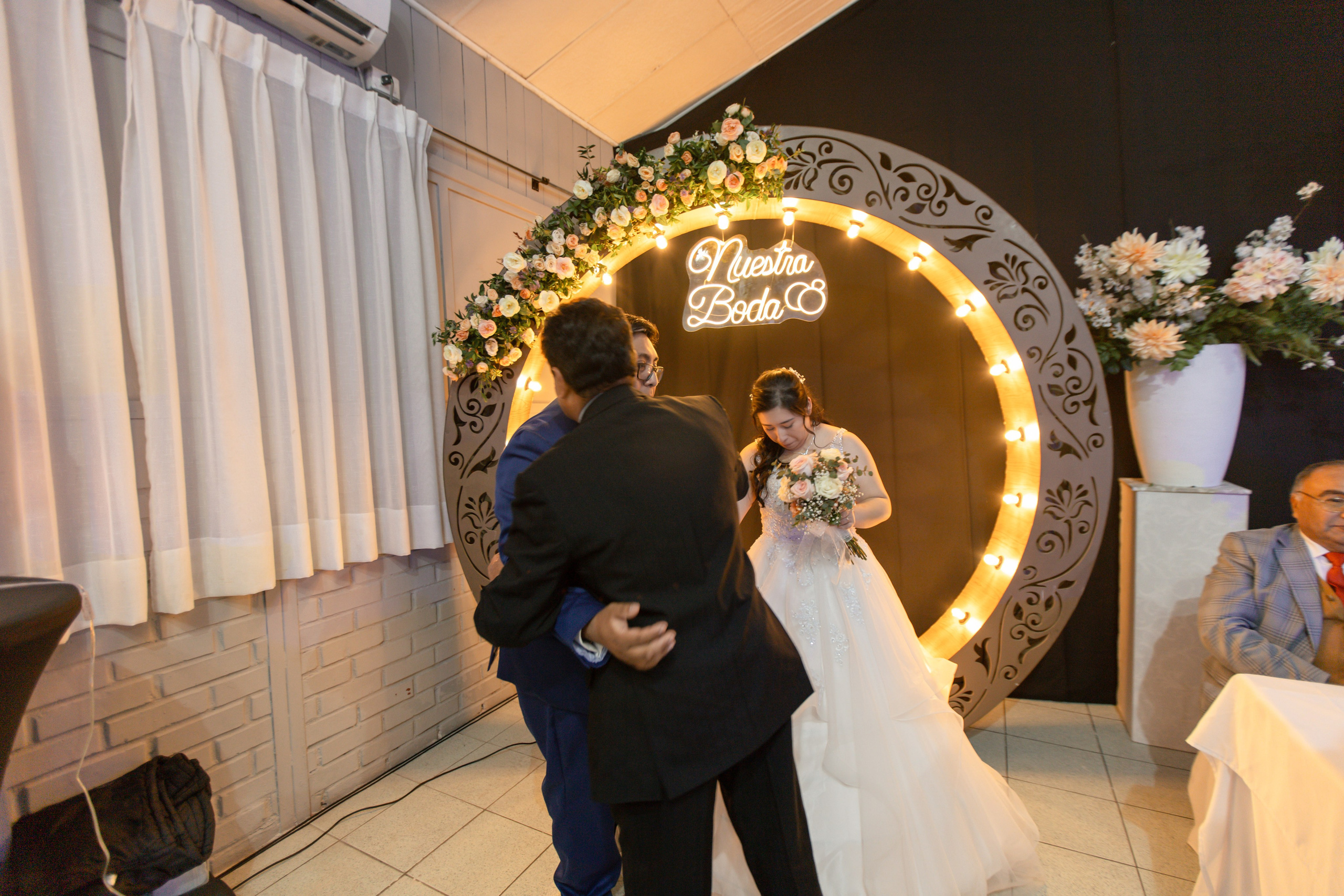 Johana y Edgar. Dinka & Emilio - El arte de preservar lo que no se repite