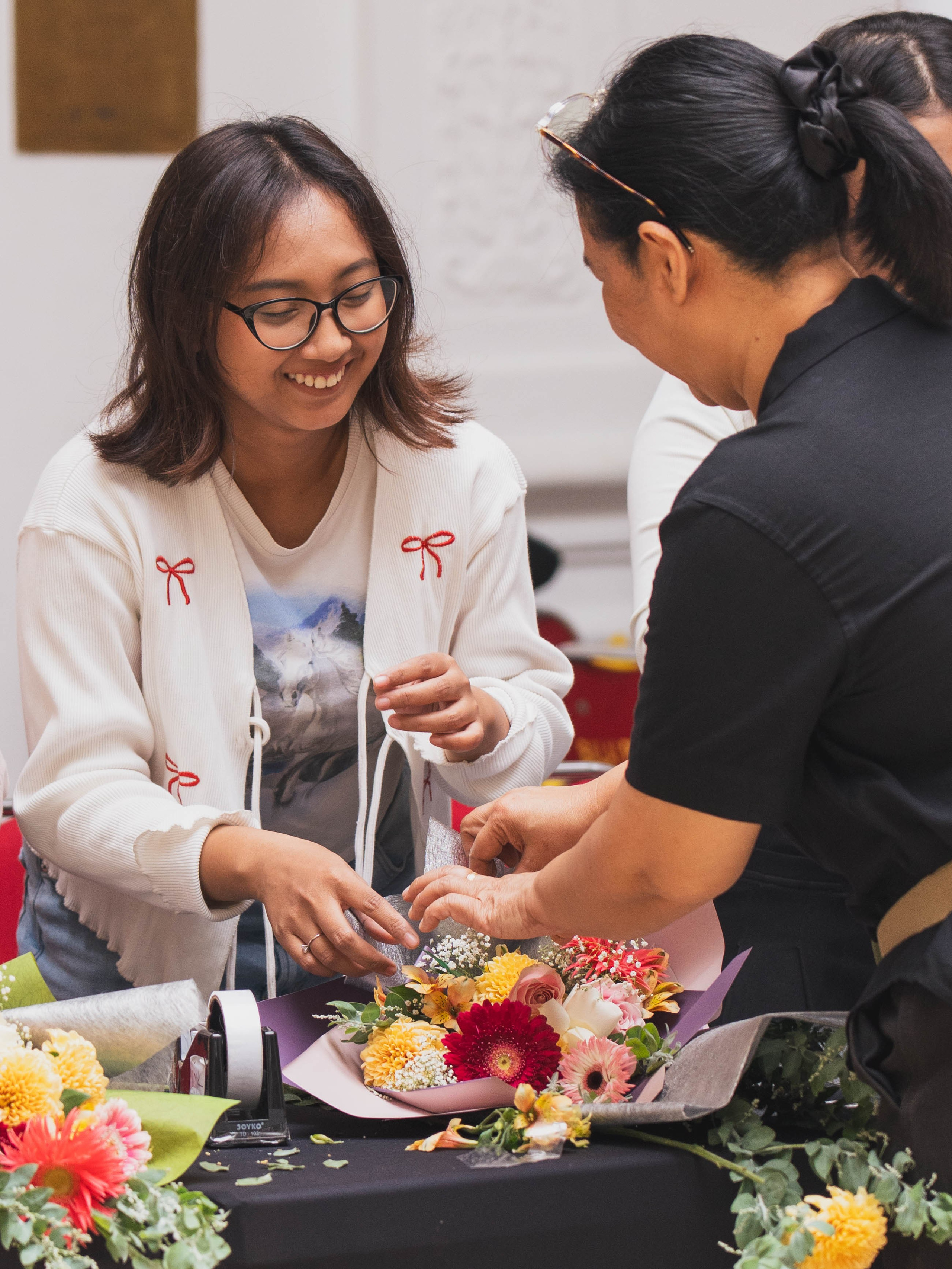 IPBI Surabaya — Floral Workshop. Aro Salaka Event Photography
