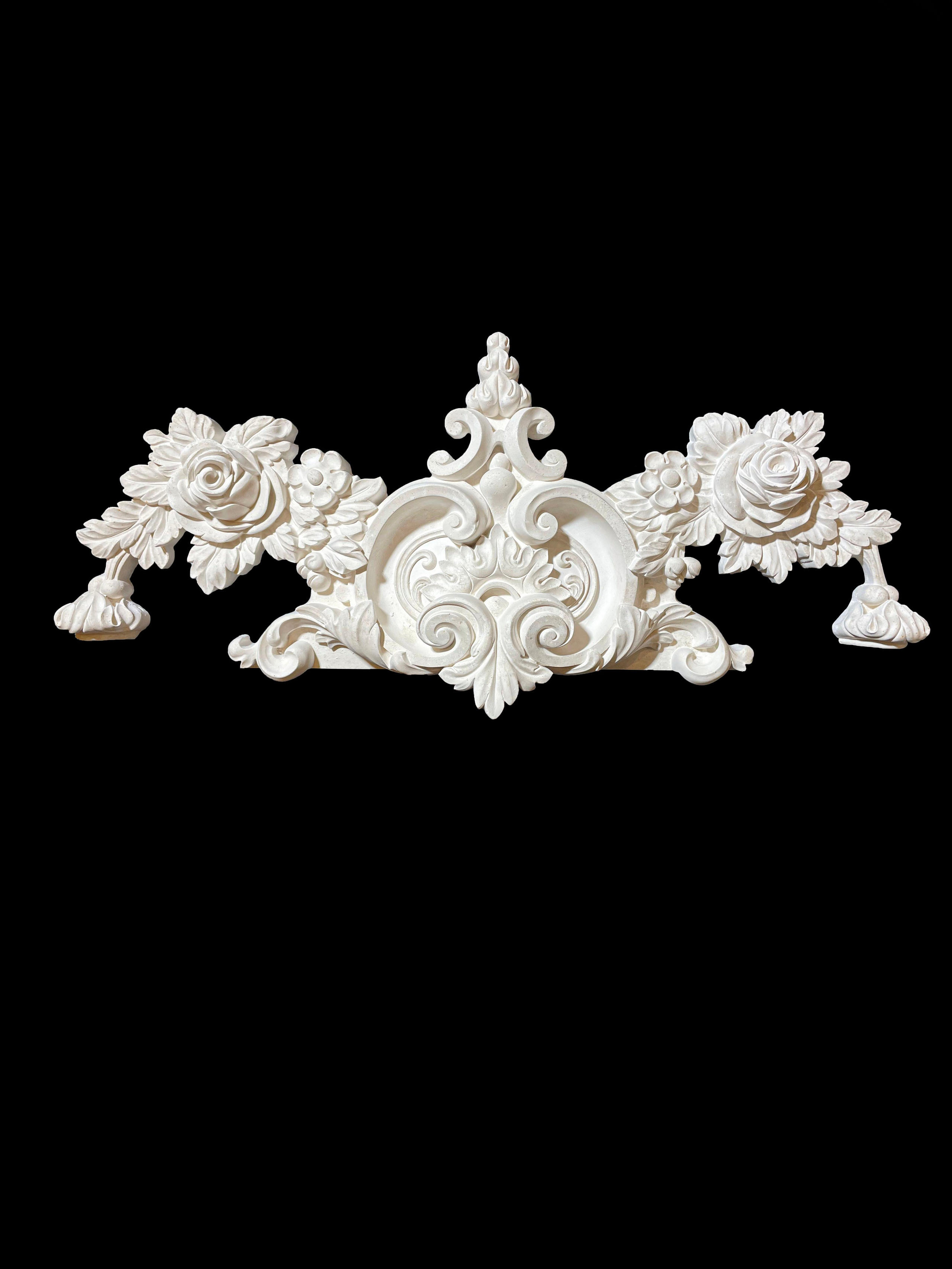 Cartouche Centerpiece. Plaster molding