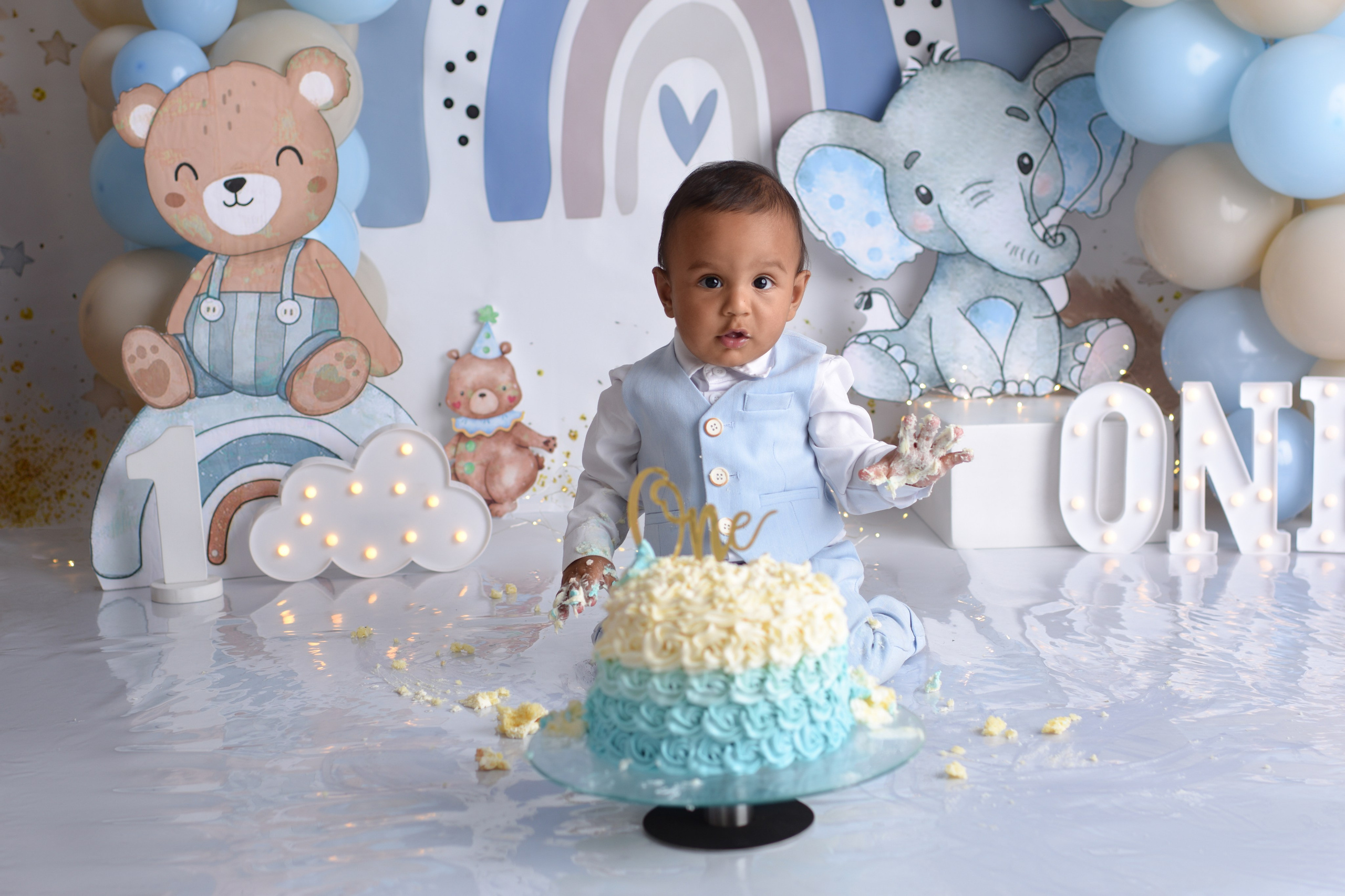 Cake Smash Fotoshooting zum ersten, zweiten Geburtstag. Neugeborene, Baby Fotografin in Düren (NRW) - Vitalina Unruh