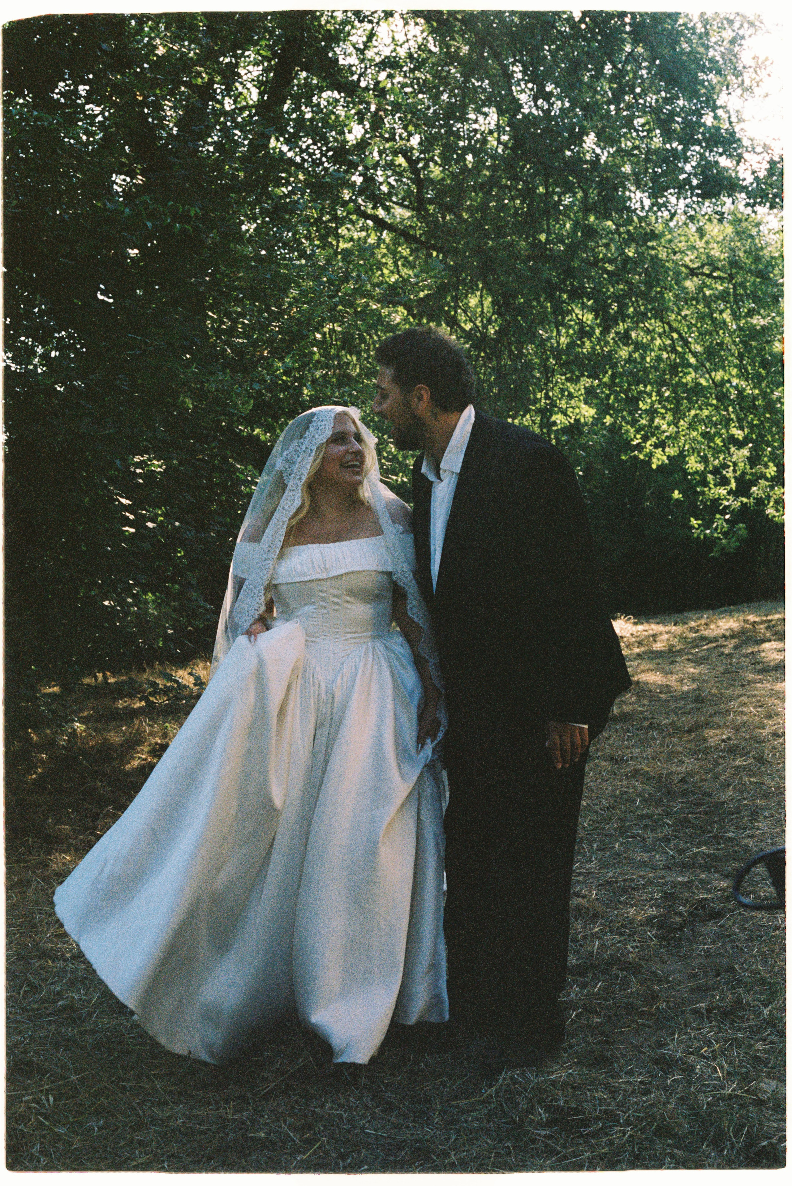Sara Luca | Digital+Film wedding Photographer | Italy and Europe