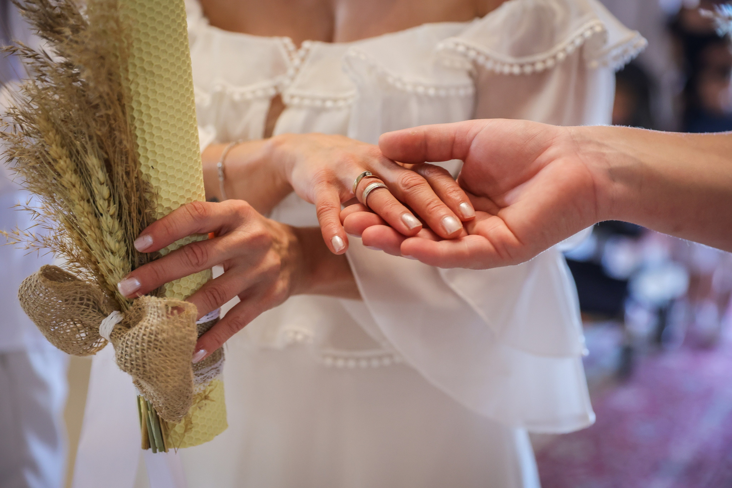 Nunta Cosmin și Simona de la La Moșu a fost exact genul de eveniment care demonstrează cât de frumoasă poate fi o nuntă în aer liber. Rares Bucur is a professional wedding photographer based in Cluj-Napoca, Romania, specializing in wedding photography