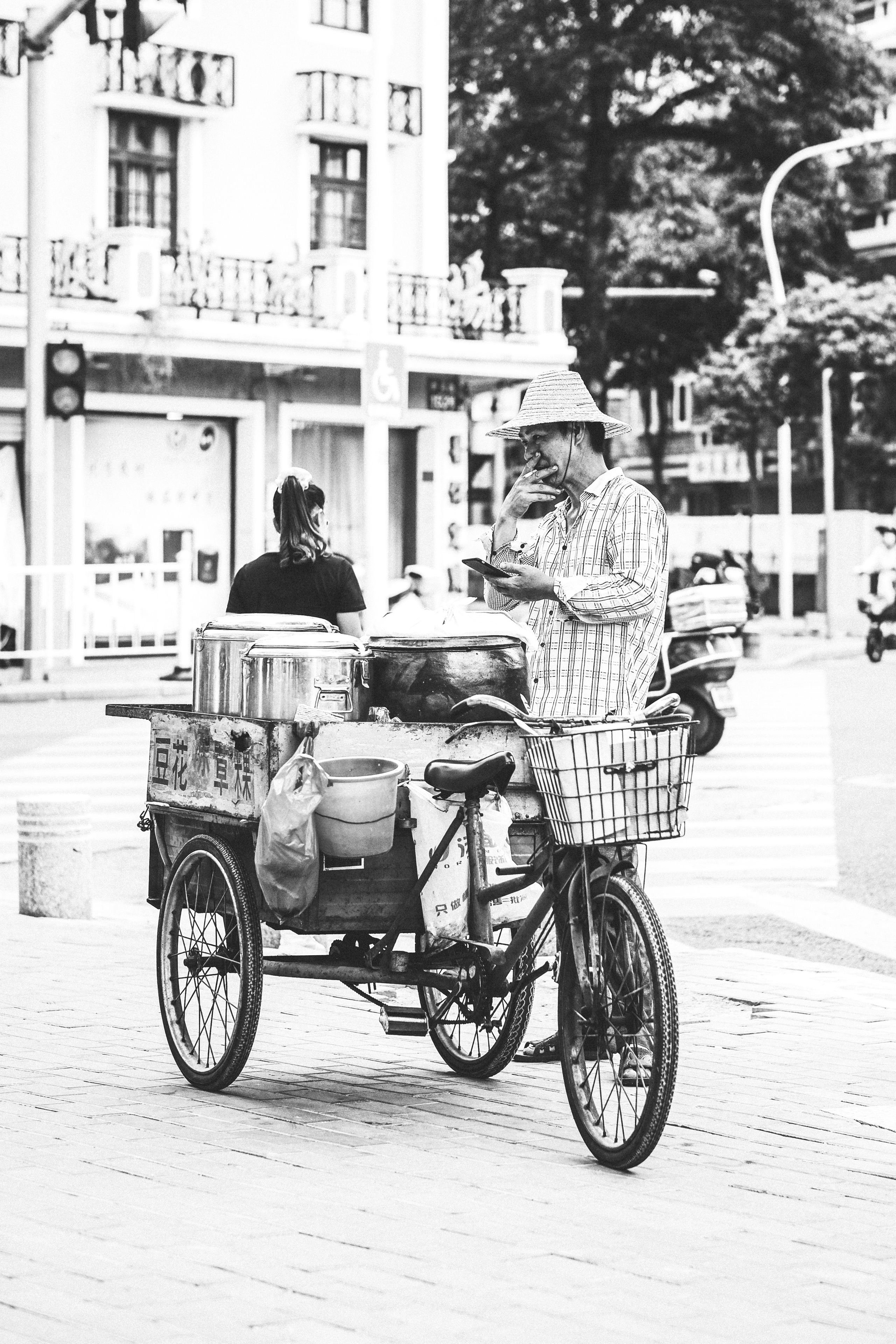 Candid Street Photography Shantou City | Black and White Photography China | YuKoPhotography 