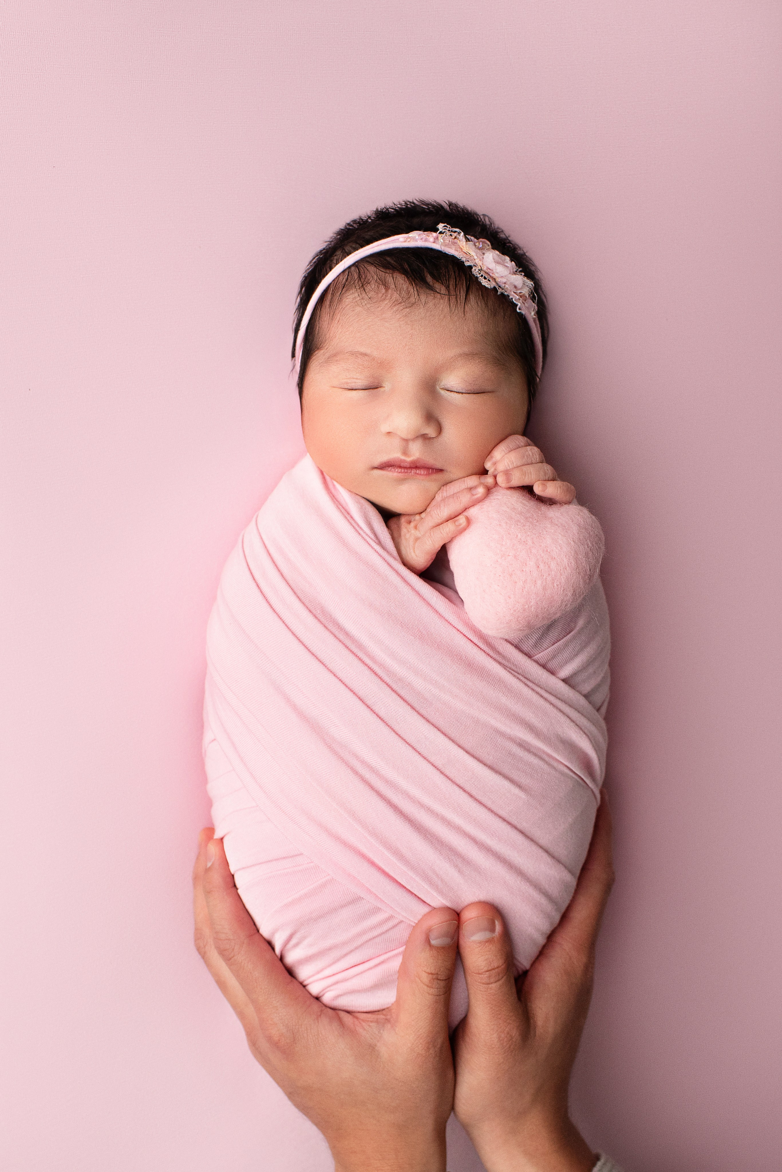 Newborn Classic. Mary Newborn Photo