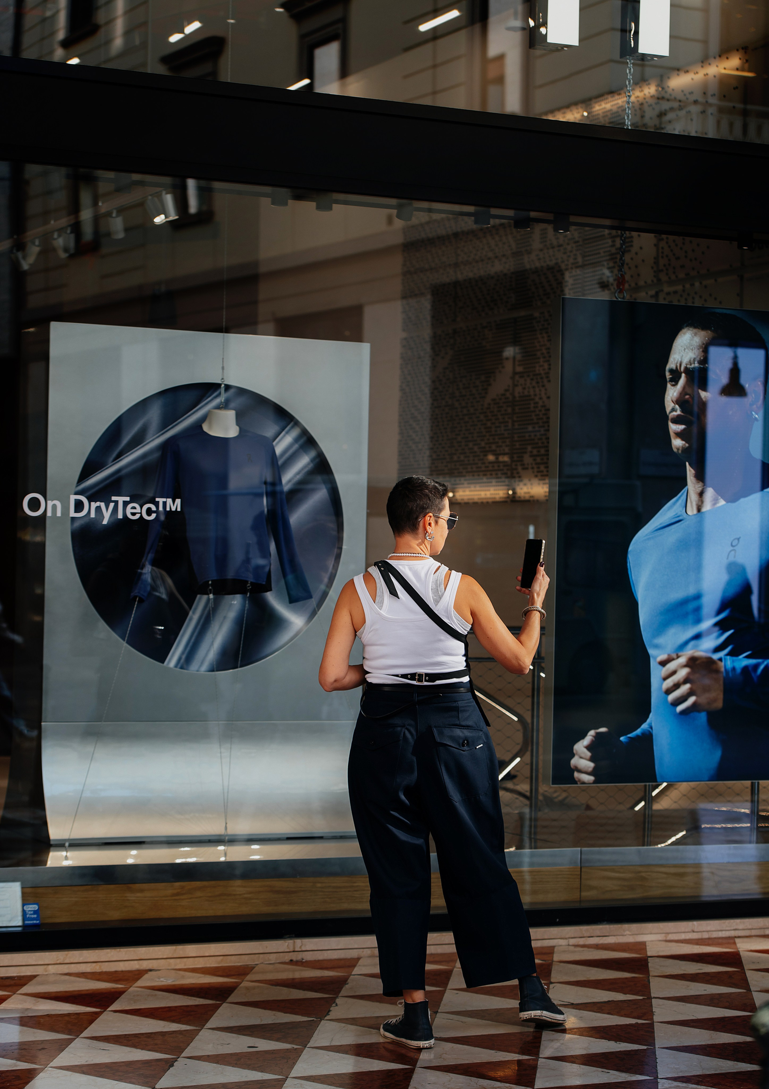 Milan, Autumn 🍂, Julia. Wedding photographer from Moldova Alexey Chipchiu