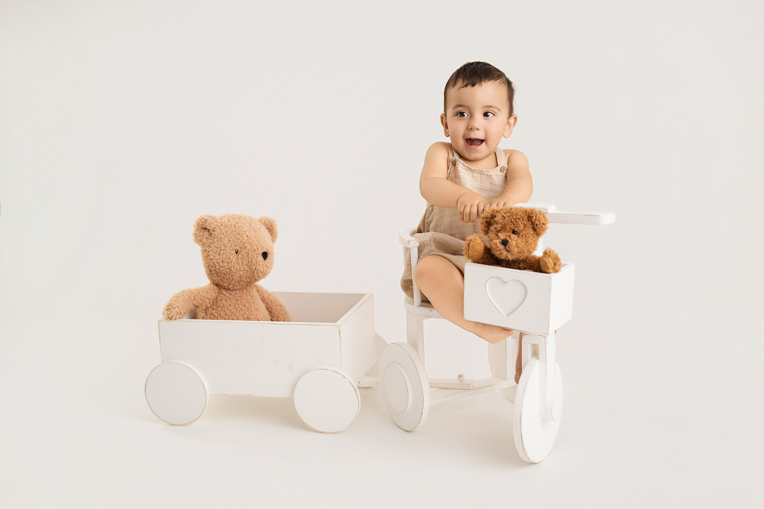 Smash the cake. Fotograf maternitate, nou-născuți și familie în Cluj-Napoca | Roxana Rusu