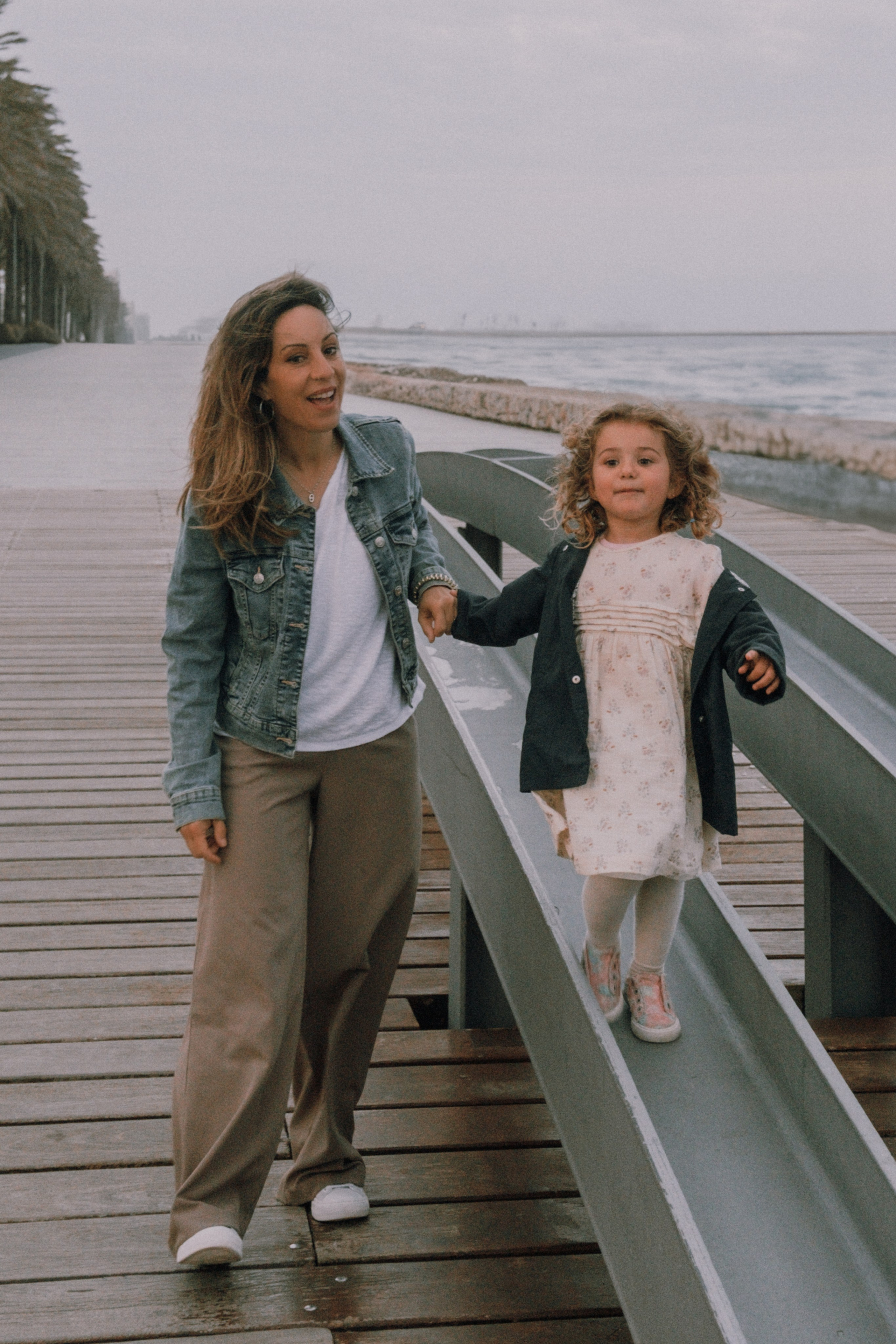 Семейная фотосессия на пляже. Профессиональная фотосъемка в Калафелле — Елена Медведева