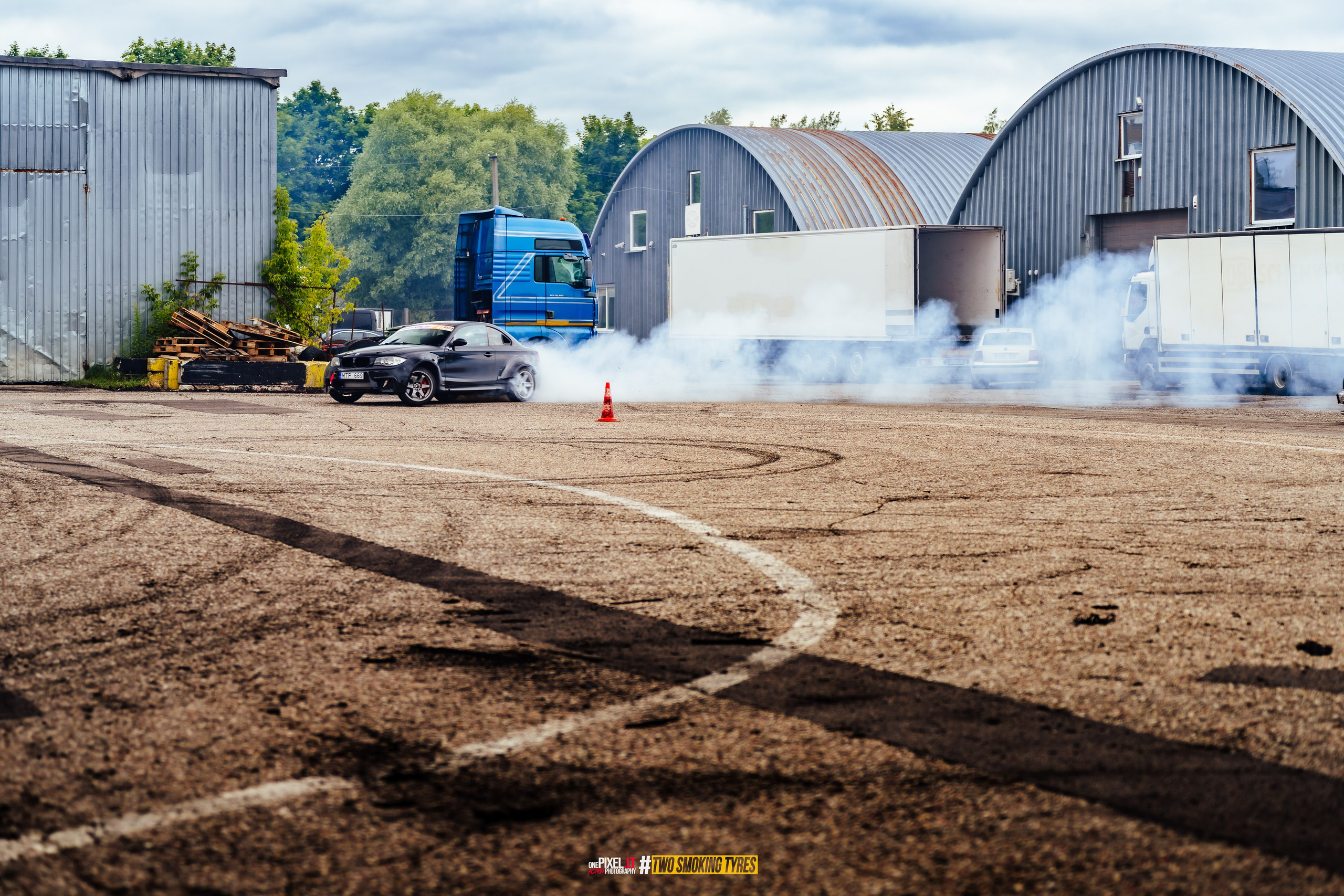 Side to Side #DRIFTDAY. OnePIXEL