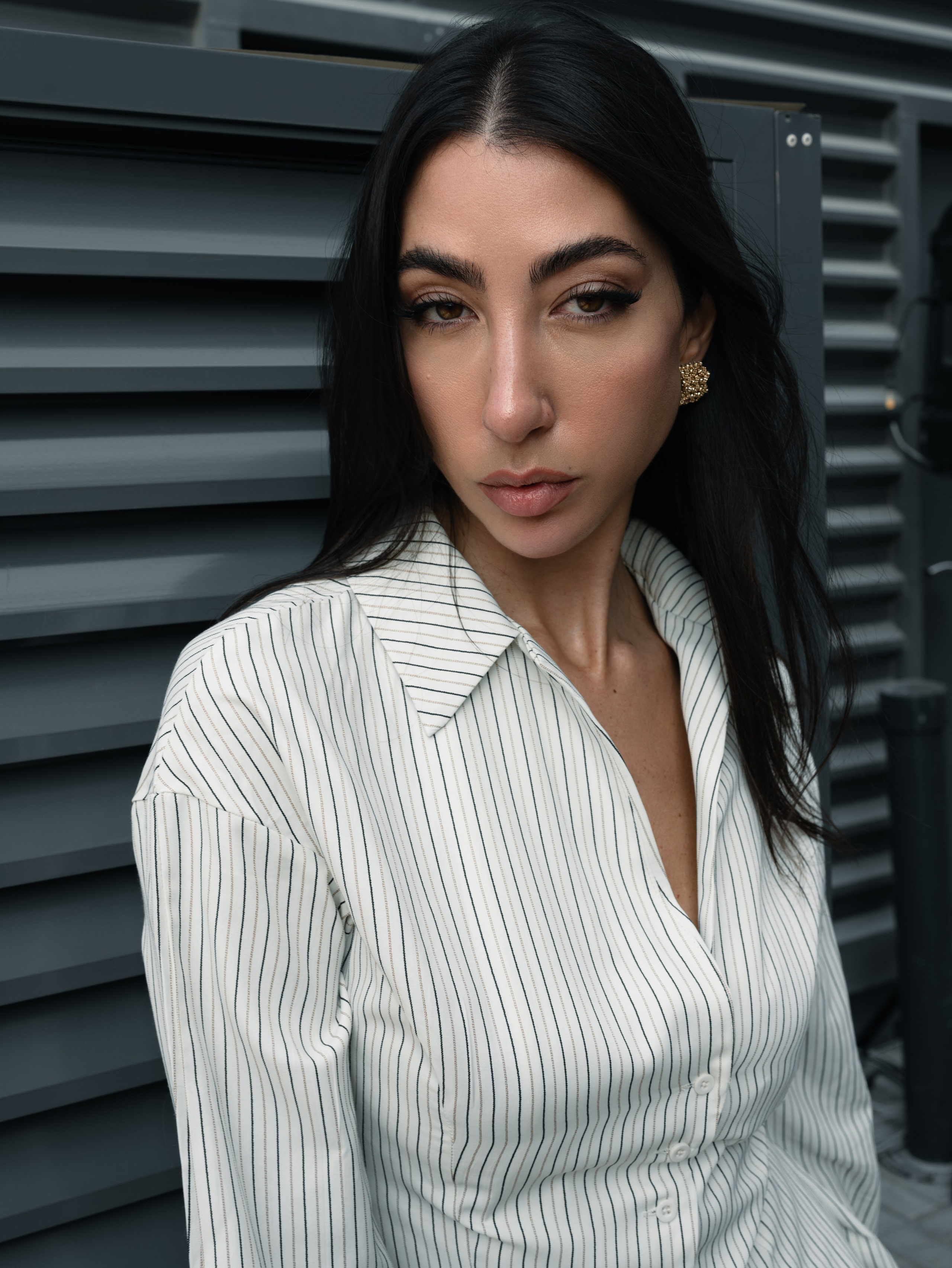 Urban geometry contemporary fashion portrait series in Dubai by Alisha Geva. Alisha Geva | Contemporary fashion women’s portrait Dubai