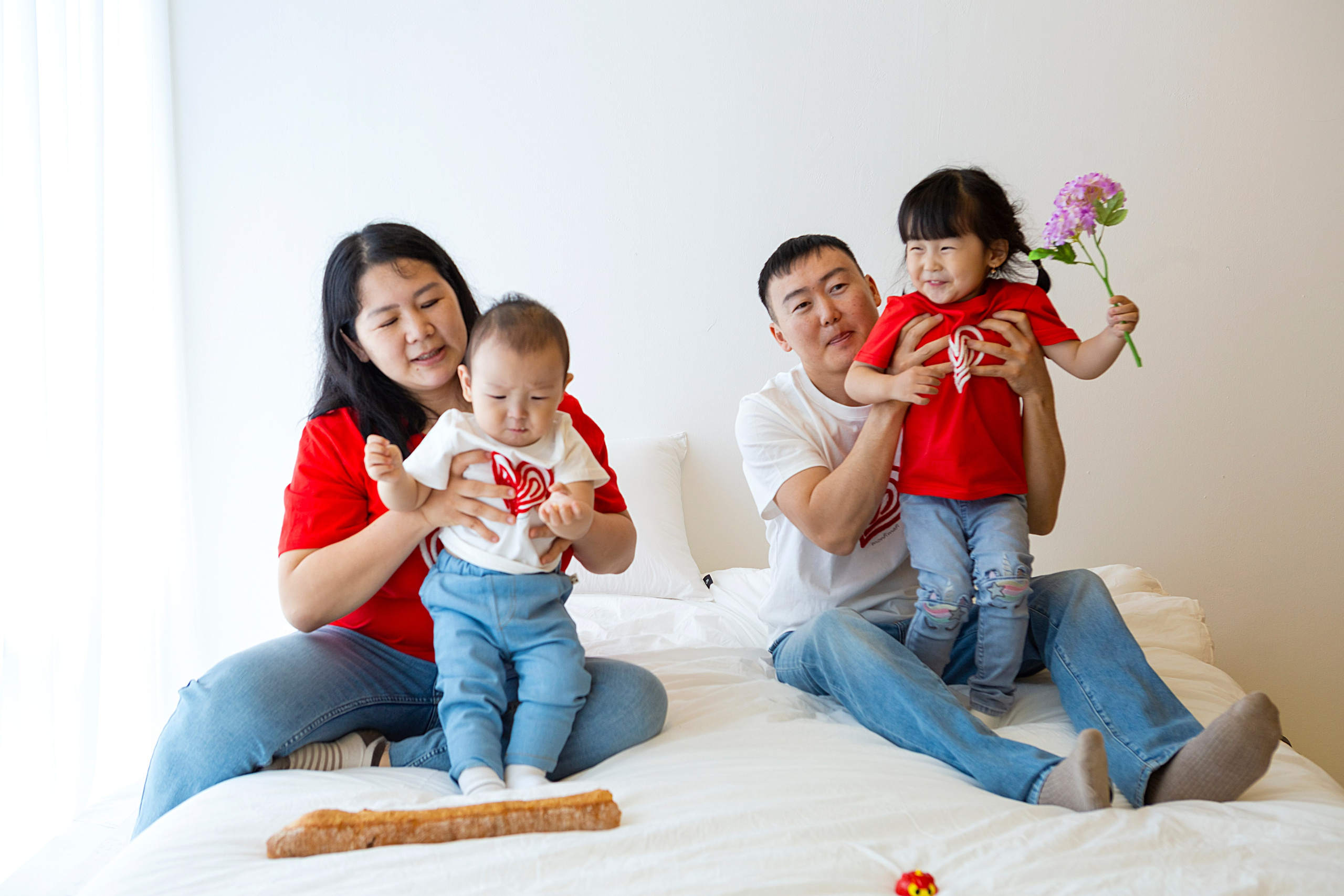 Артём в студии. Фотограф беременности, ньюборн и годовасиков в Корее Жанна Хан