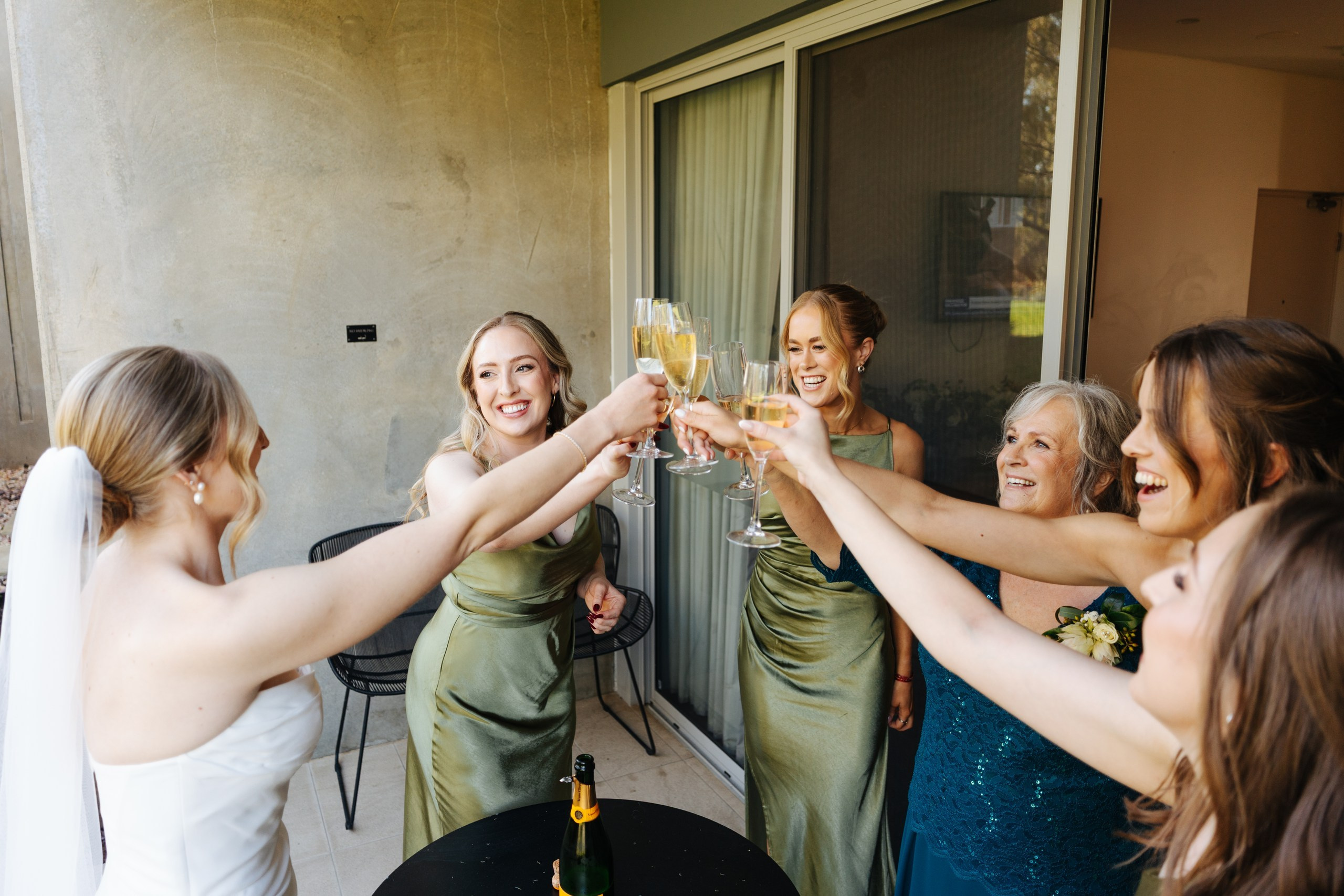 Beth & Mitch — Riverbank Estate. Emma Joy Photography