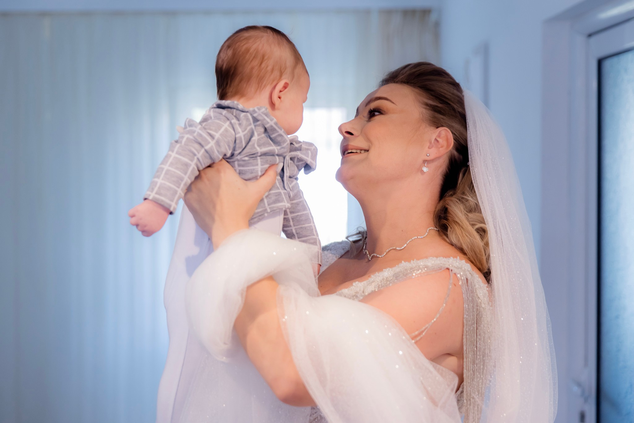 Mihai & Oana. Servicii foto-video profesionale, pentru momente de neuitat