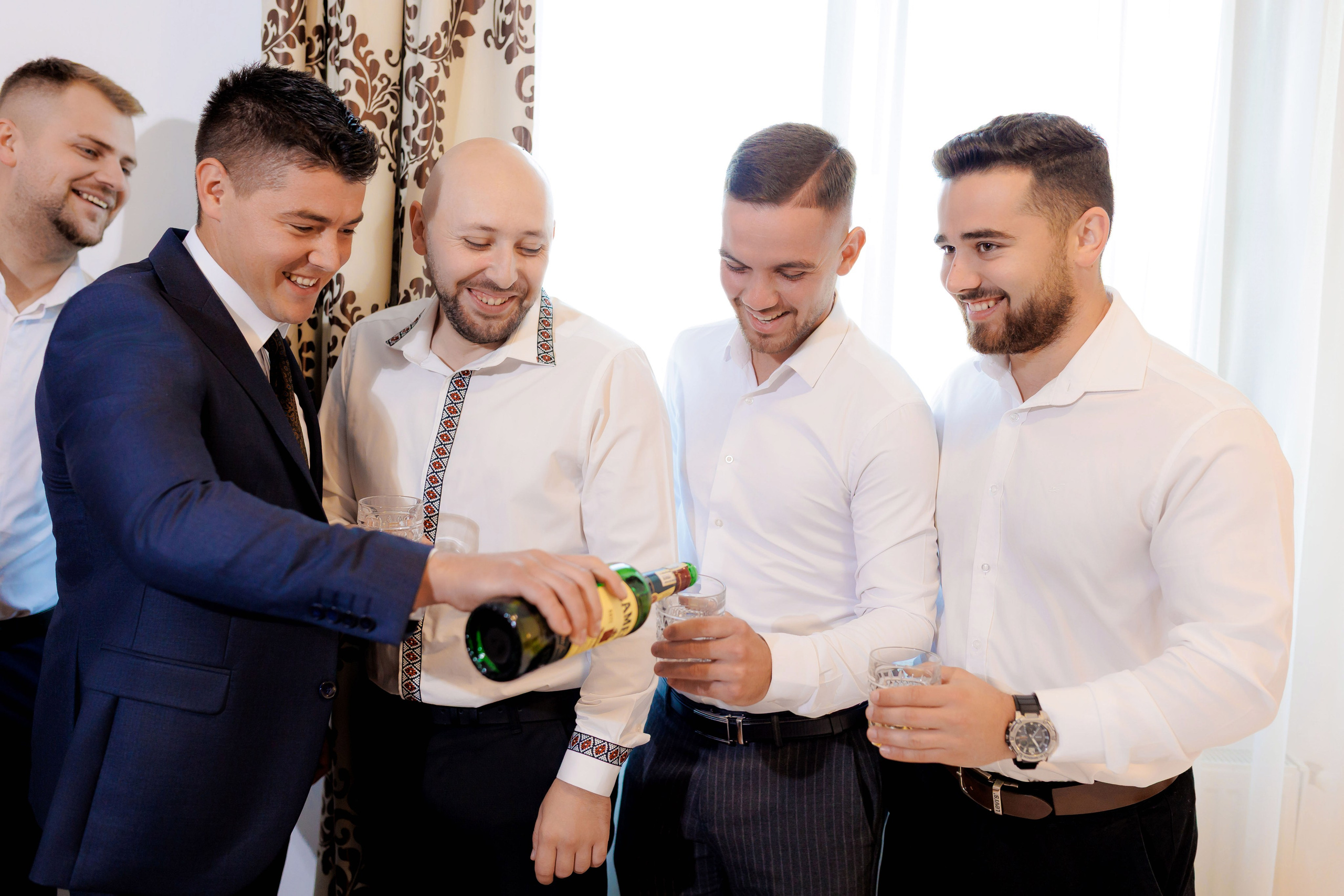 Loredana & Emilian – Ziua Nunții | Videografie - fotografie Botez Suceava, Iași, Botoșani. Servicii foto-video profesionale, pentru momente de neuitat