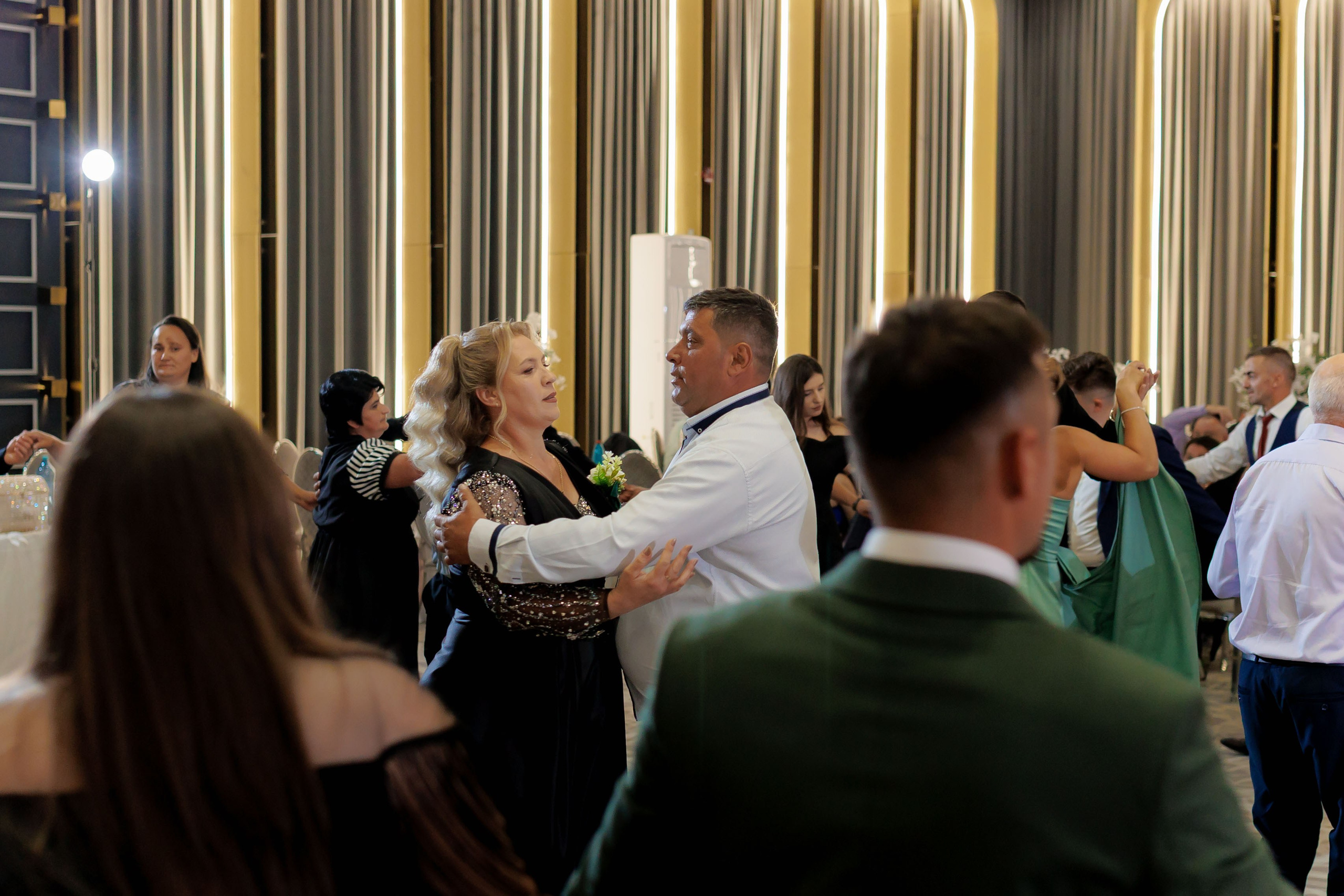 Nunta Nicoleta & Răzvan | Fotografie & Videografie Profesională. Servicii foto-video profesionale, pentru momente de neuitat