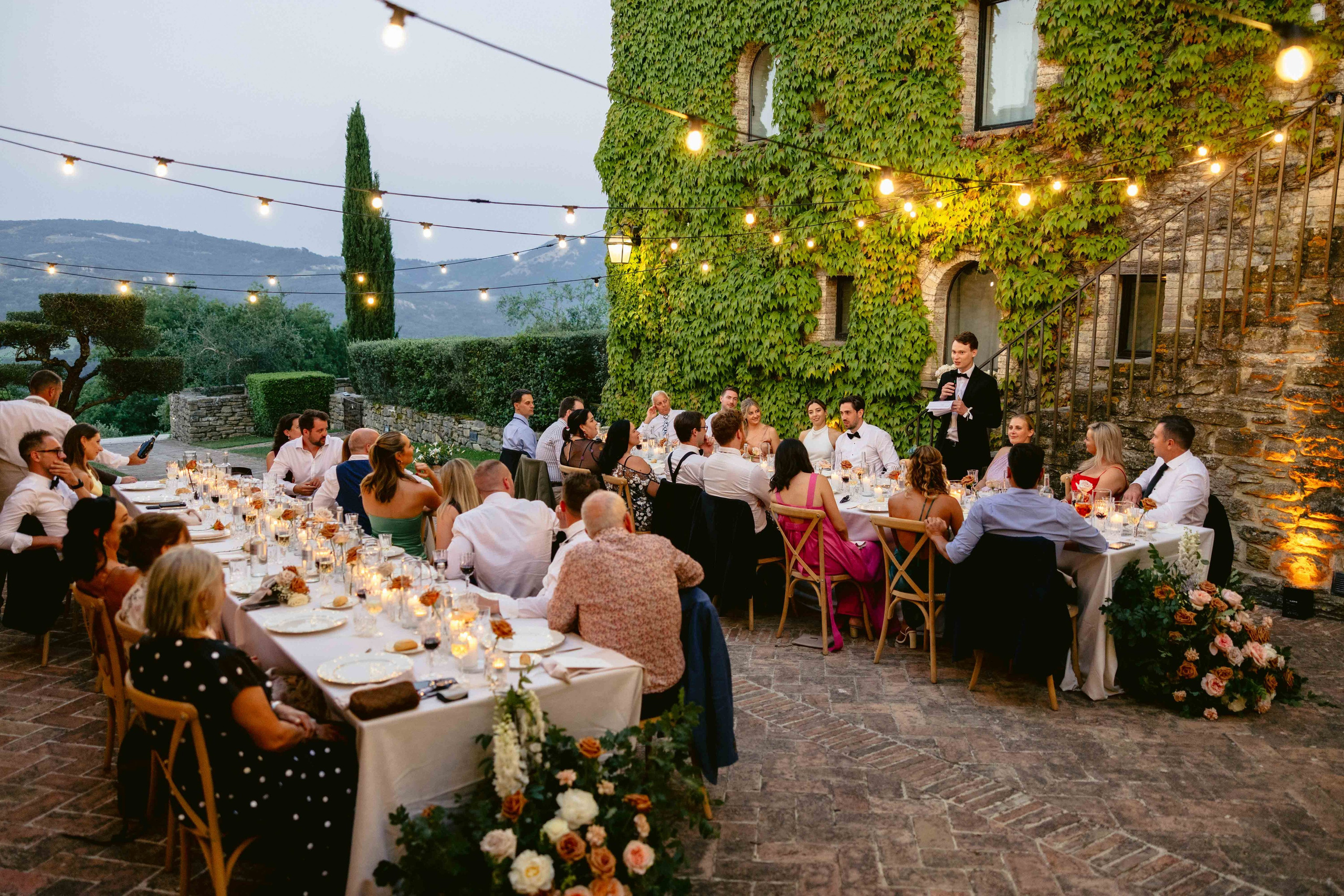 Wedding in Tuscany — Borgo Bastia Creti. Hochzeitsfotograf Deutschland & Destination Weddings | Moderne Hochzeitsfotografie