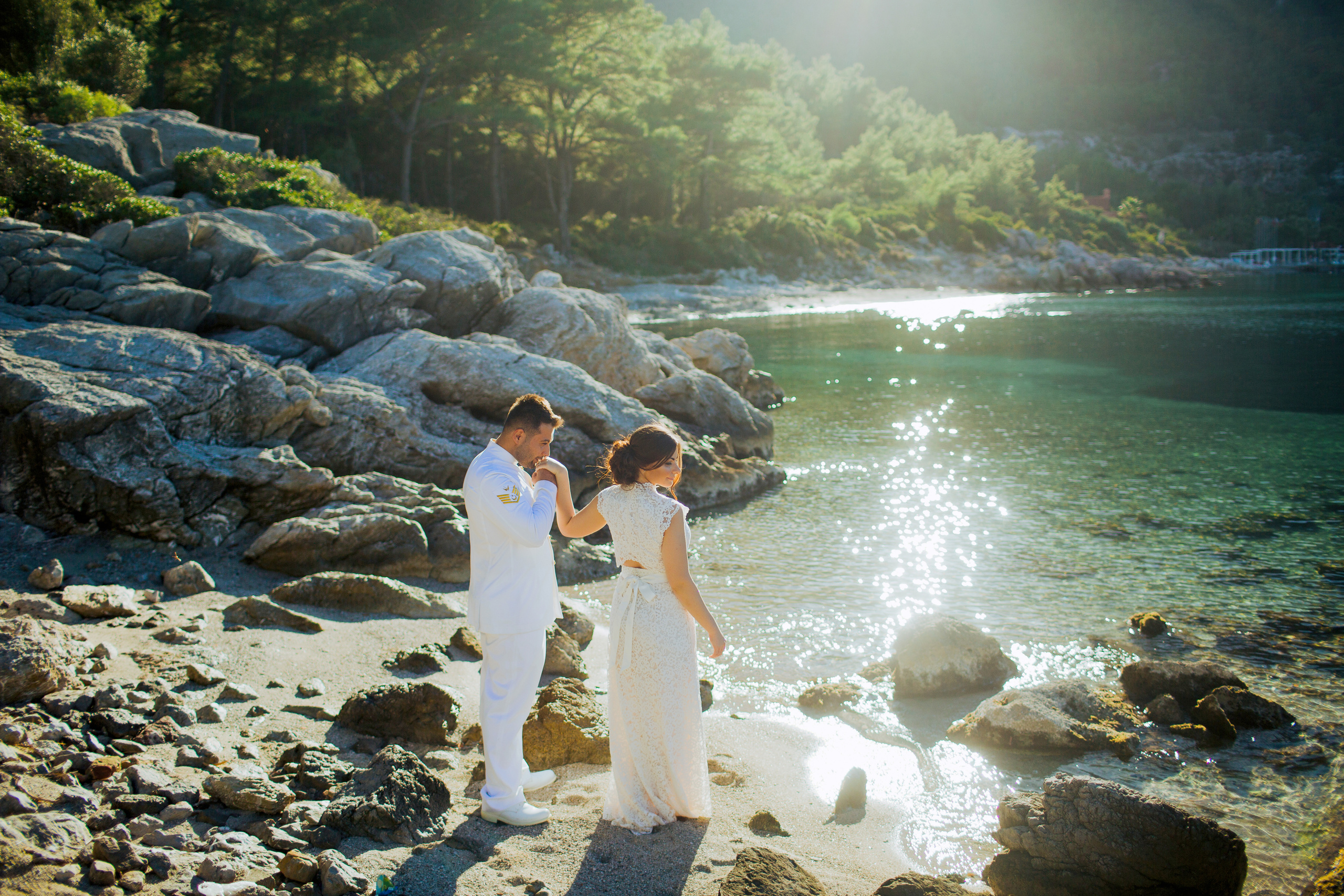 Выездная свадебная фотосессия на диком пляже. Фотограф в Каппадокии / Julia Ganch