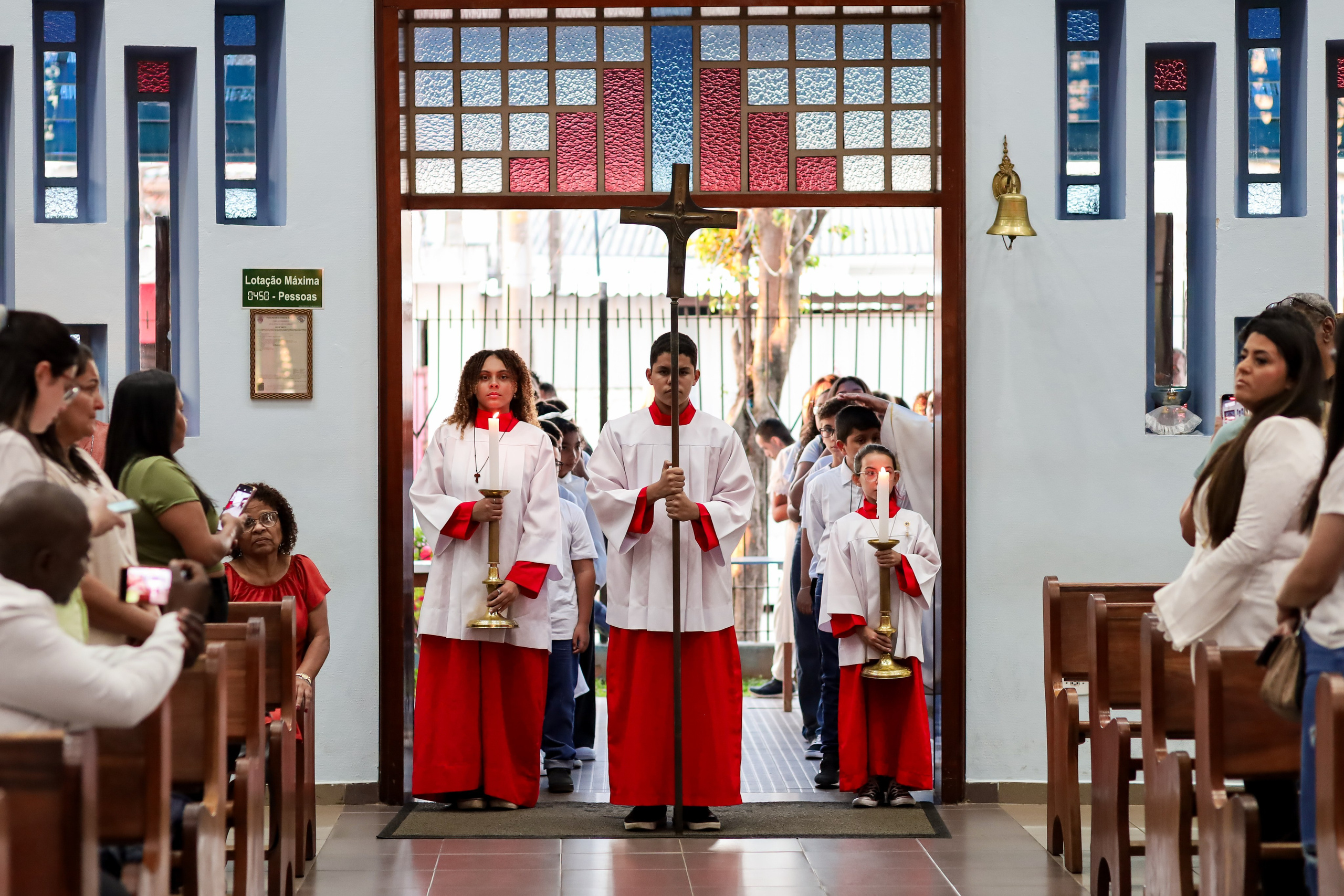 Primeira Eucaristia. Fotógrafo de momentos Sagrados