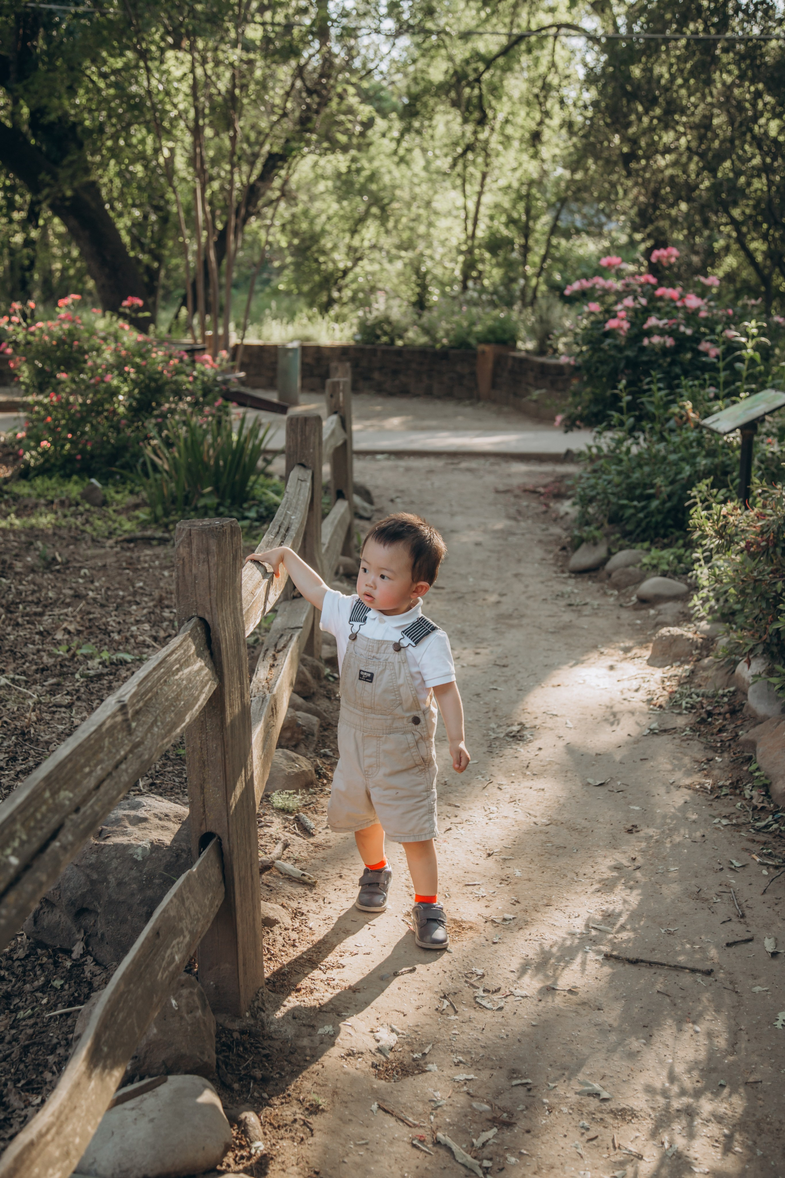 Family in nature. Family and children’s lifestyle photographer Elena Tumanova