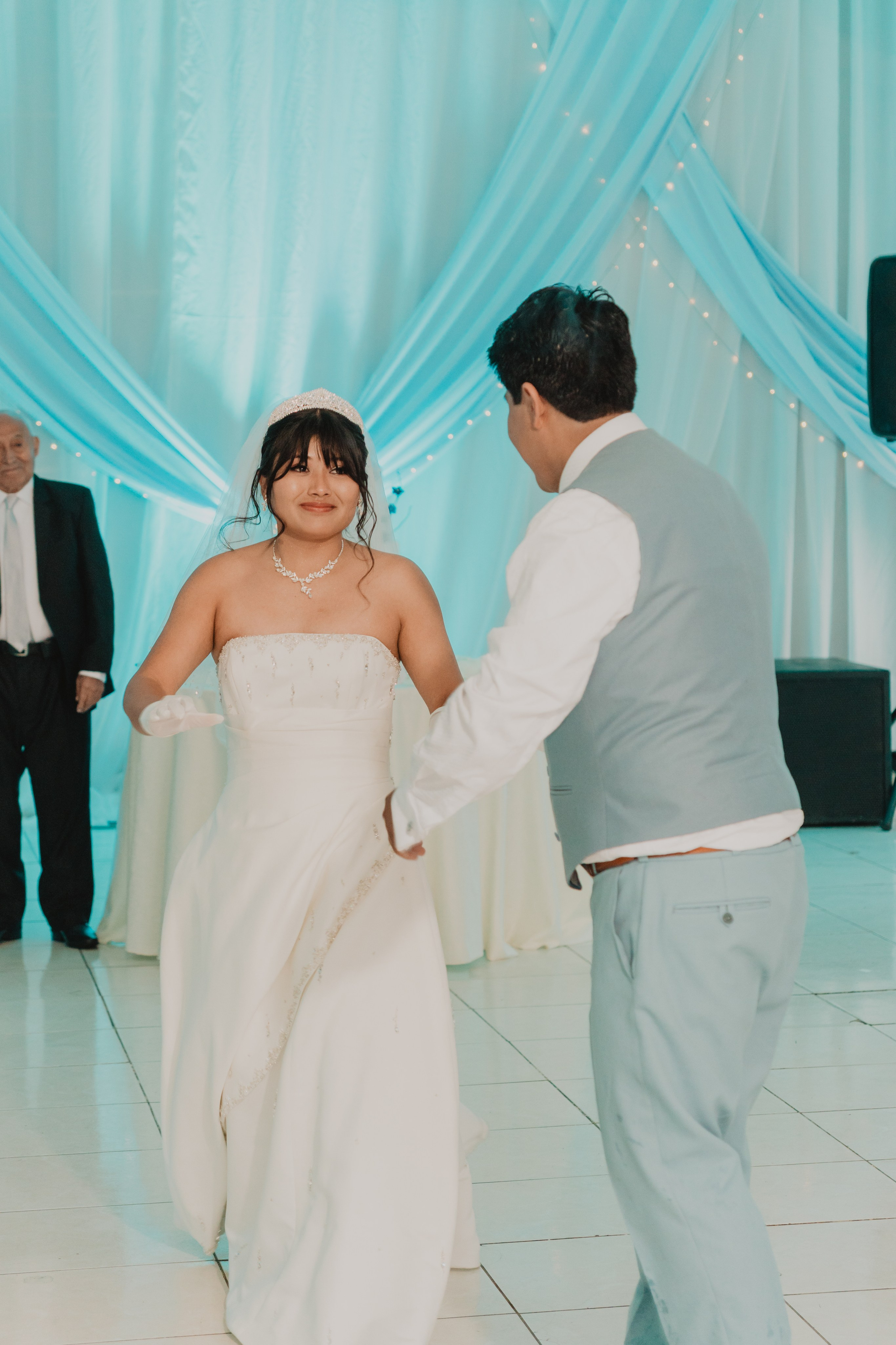 STEISY + EMMANUEL | BODA RELIGIOSA. Studio KVTA | Fotografía y Video de Bodas en Arequipa