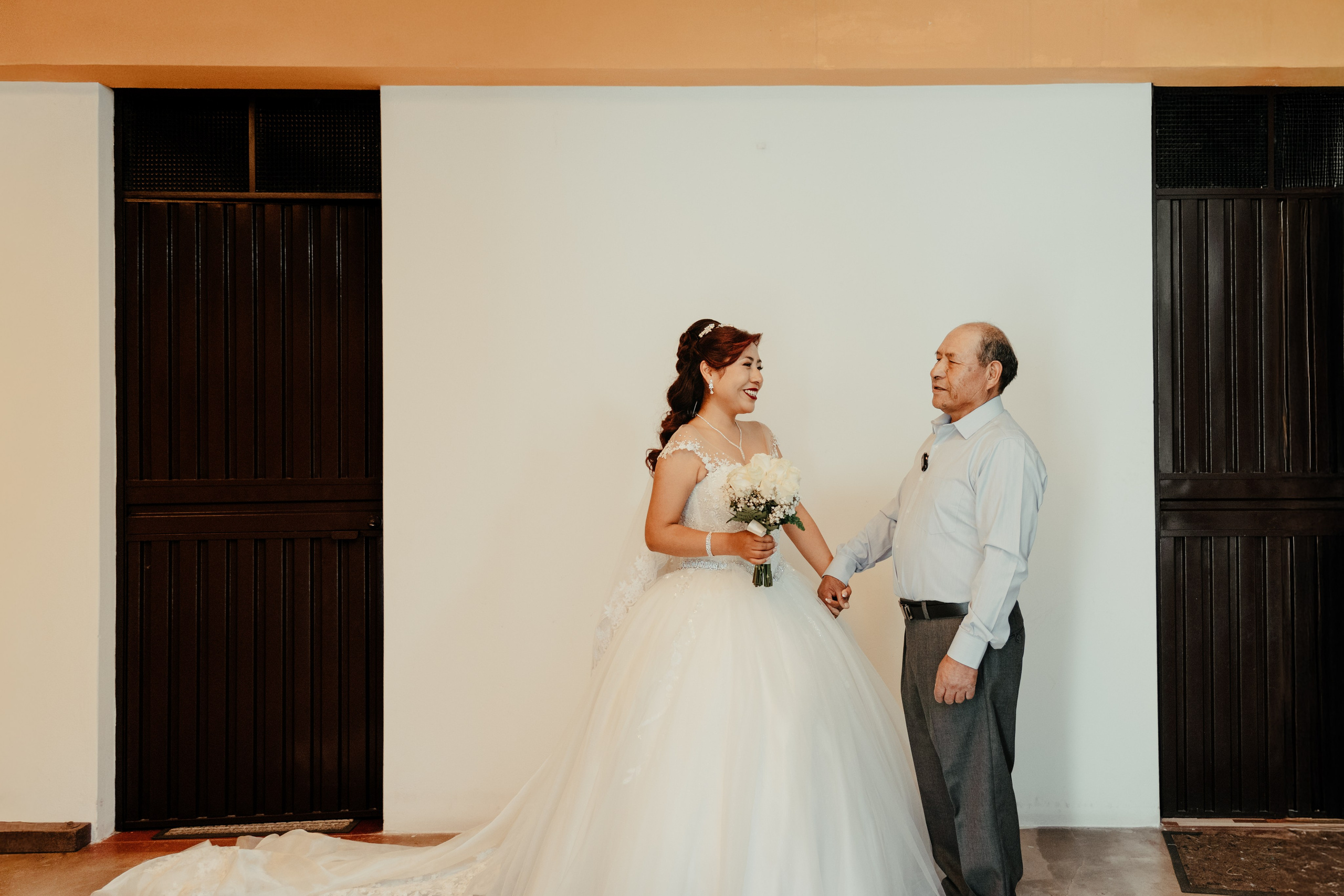 VANESSA + FRANKLIN BODA RELIGIOSA. Studio KVTA | Fotografía y Video de Bodas en Arequipa