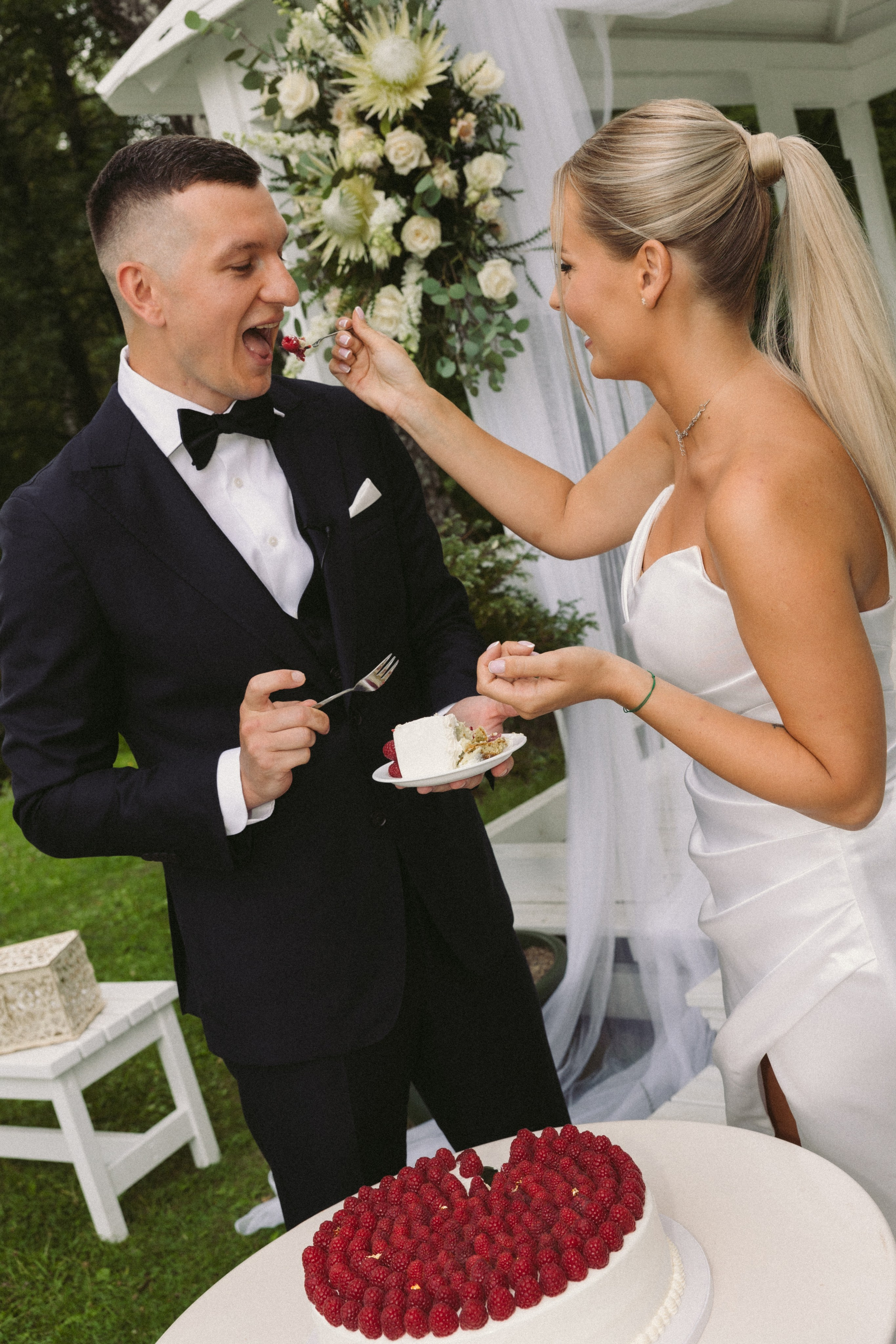 Ieva ir Martynas | Vestuvės Kauno botanikos sode. Vestuvių ir šeimų fotografė Lena Bondarenko / belove photo