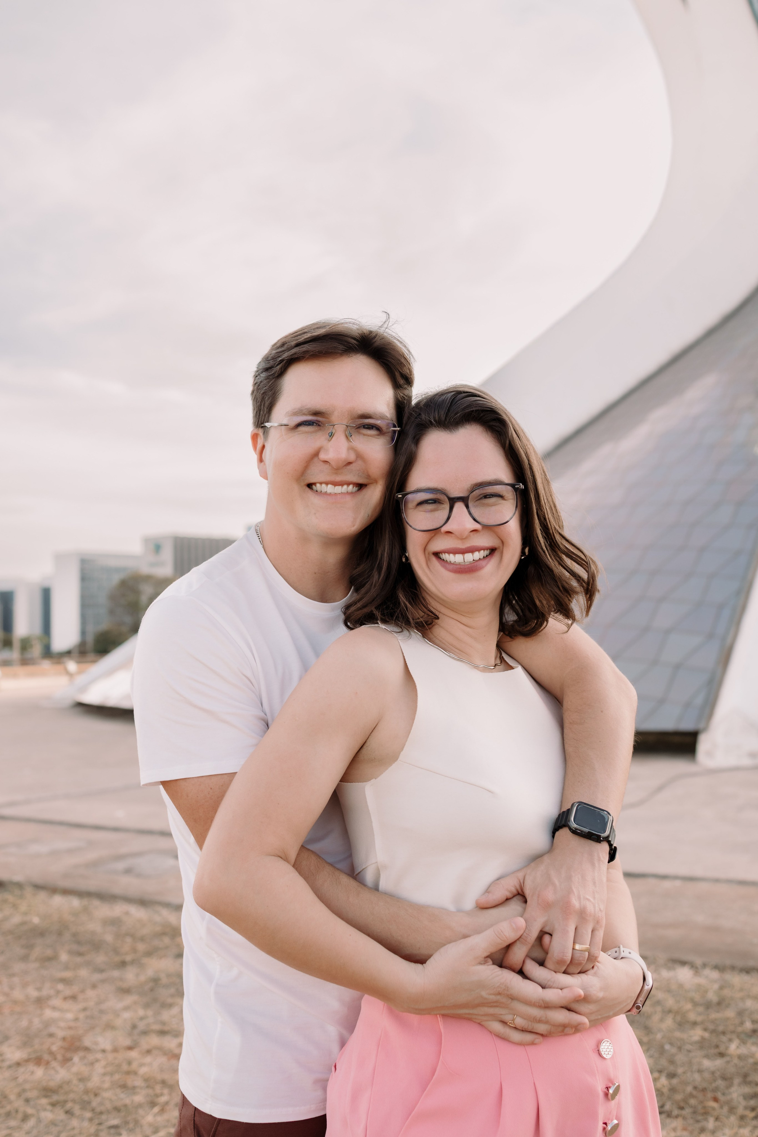Ensaio Família na Catedral de Brasília | Fotografia Afetiva em Brasília. Ize Fotografia — Ensaios e Festas de Família em Recife e Brasília