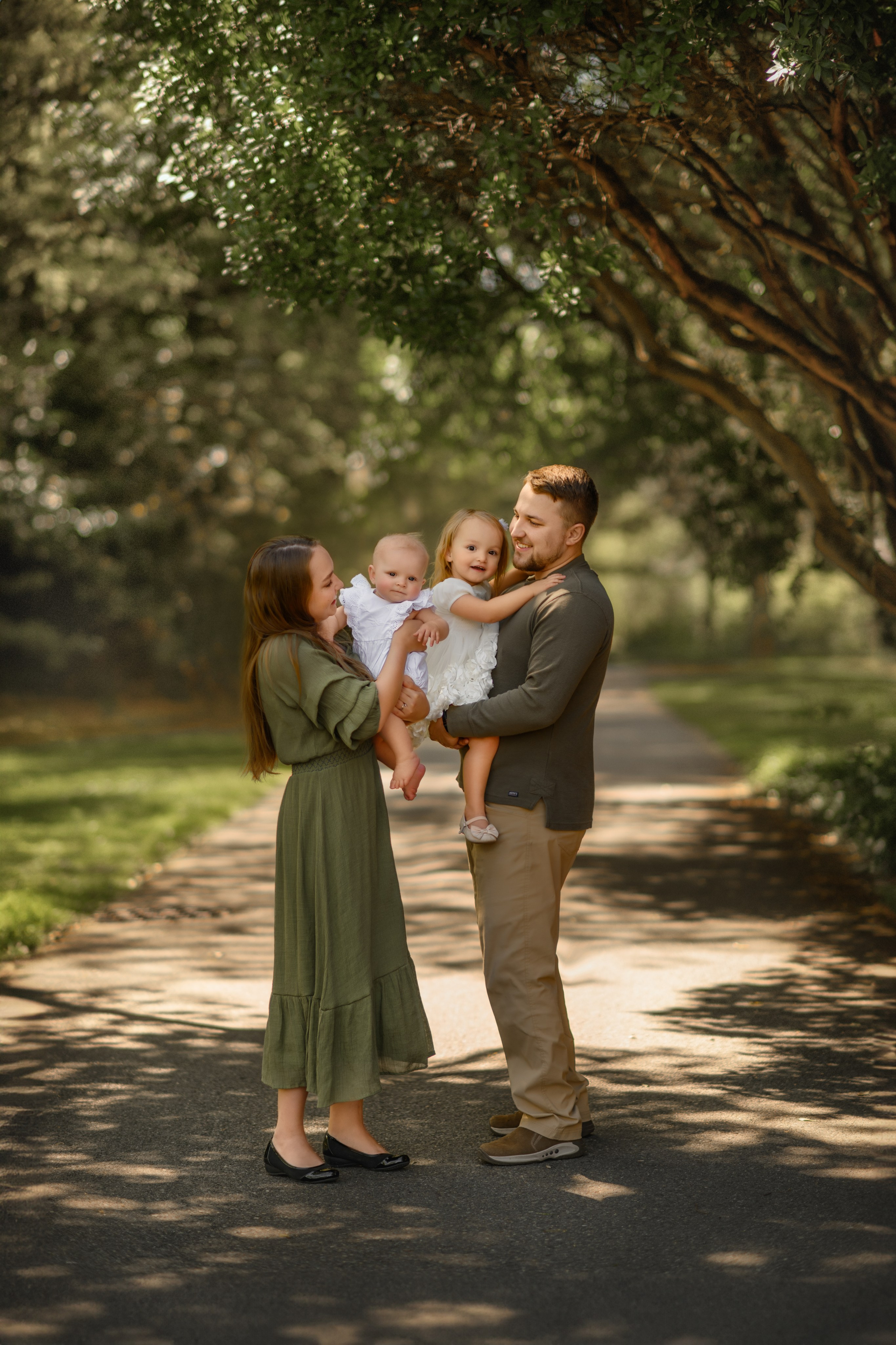 Vika and her family. Wedding & family photography in Seattle area. Helen Michelle photographer
