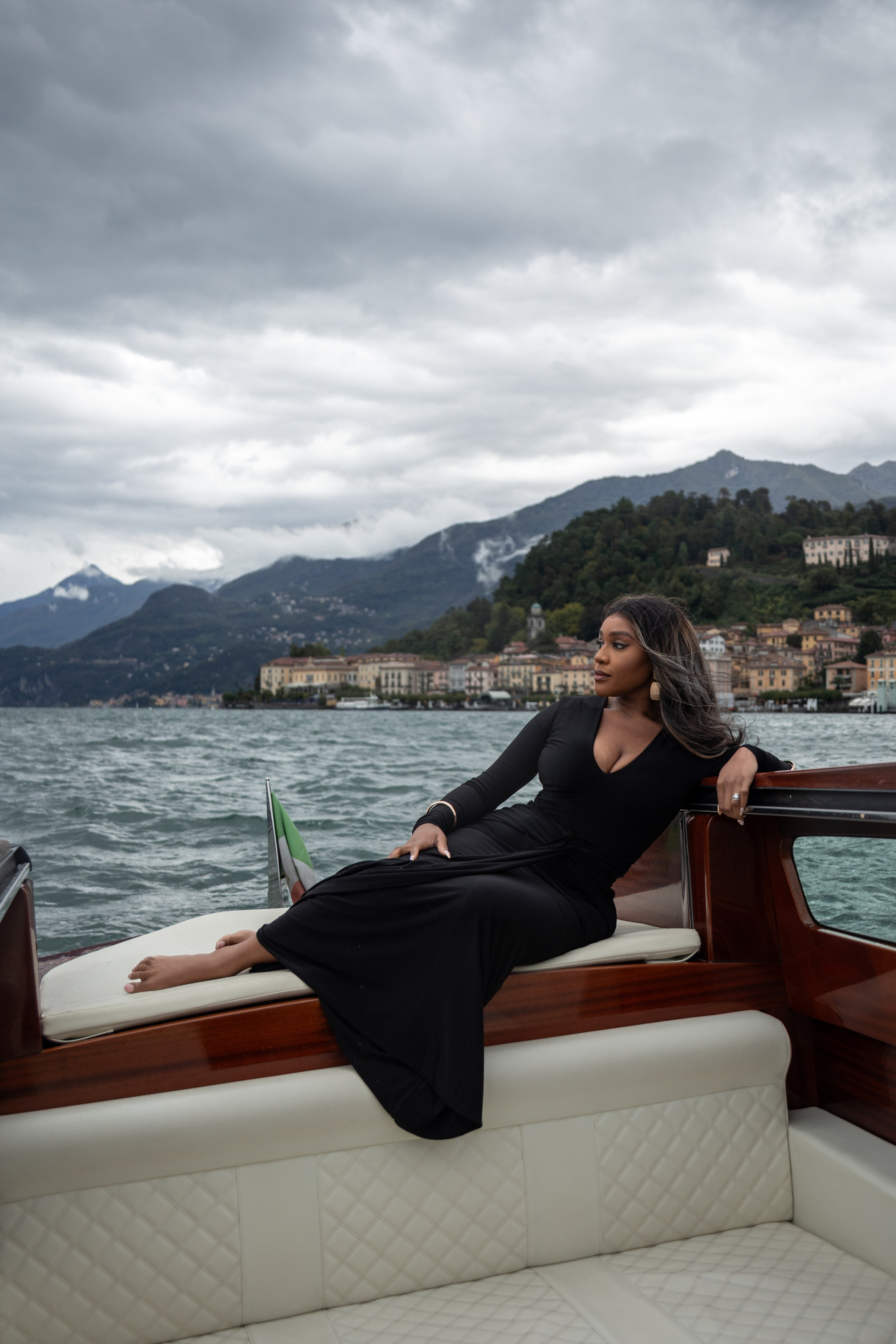 Varenna boat tour. Photographer in Milan |Mila Pro Photo