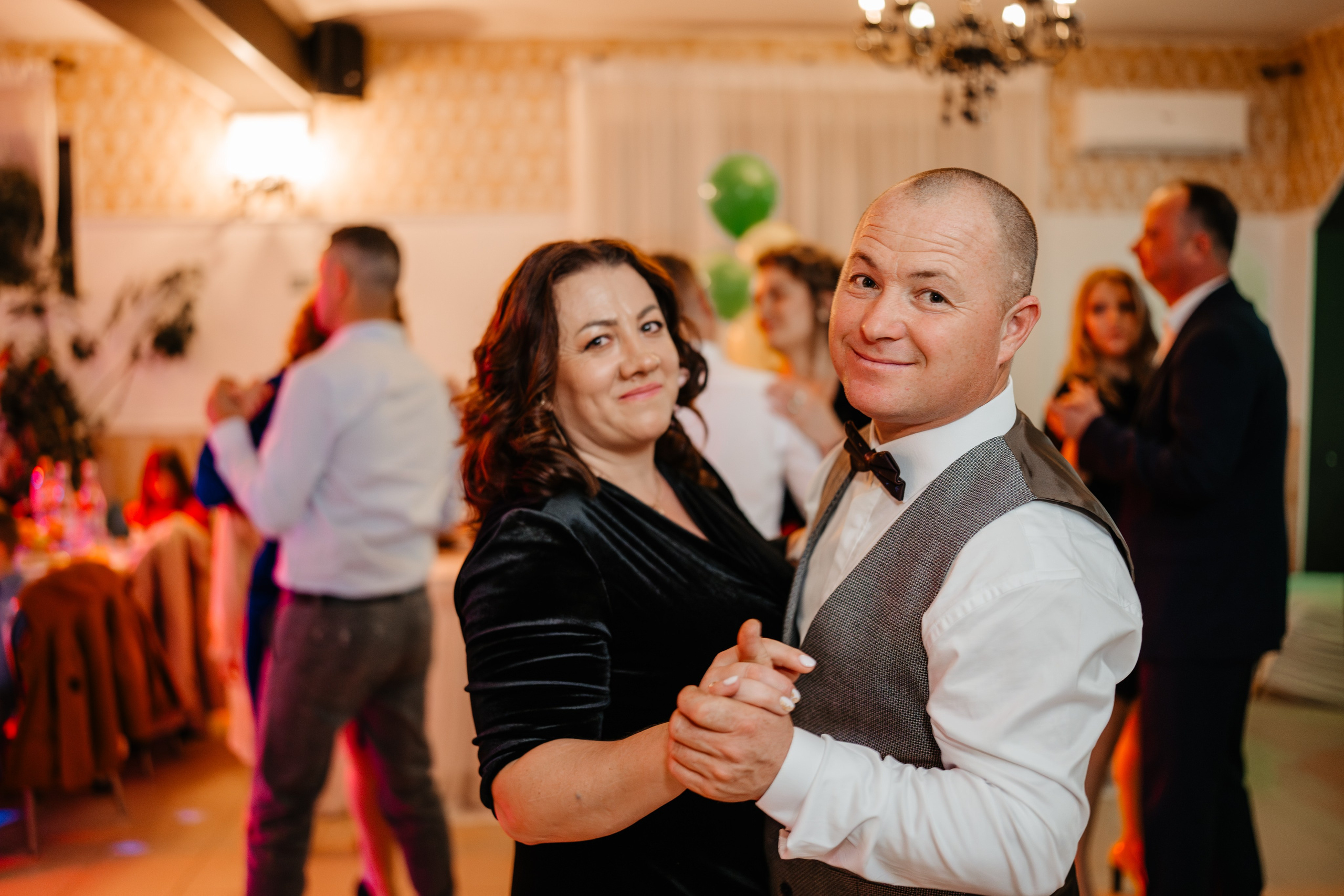 Dominic Constantin. Raw Studio. Fotograful tau de nunta!