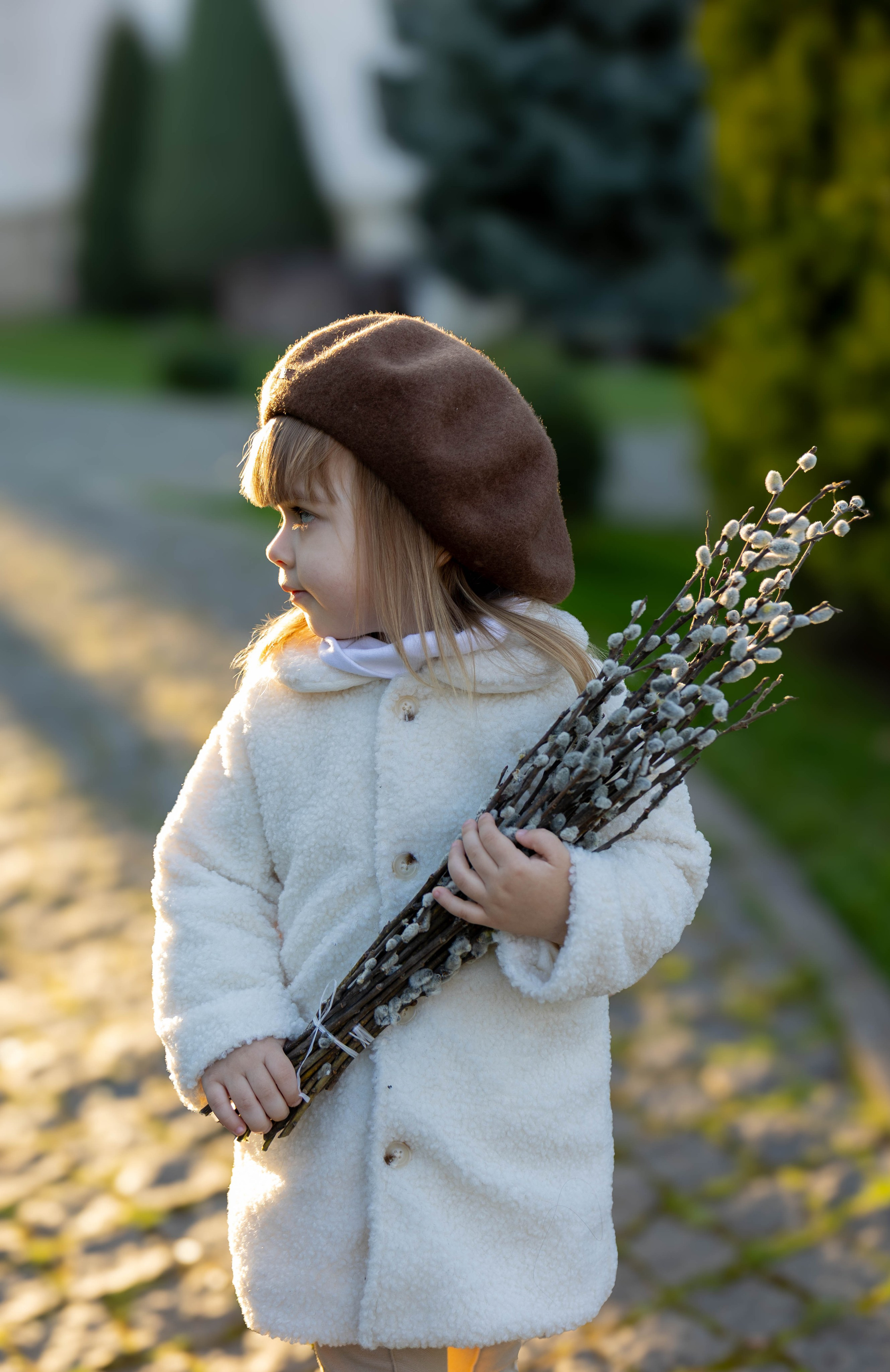 Фотосессия ребенка в вербное воскресенье. Семейный фотограф в Кишиневе, Молдова Врабий Ольга