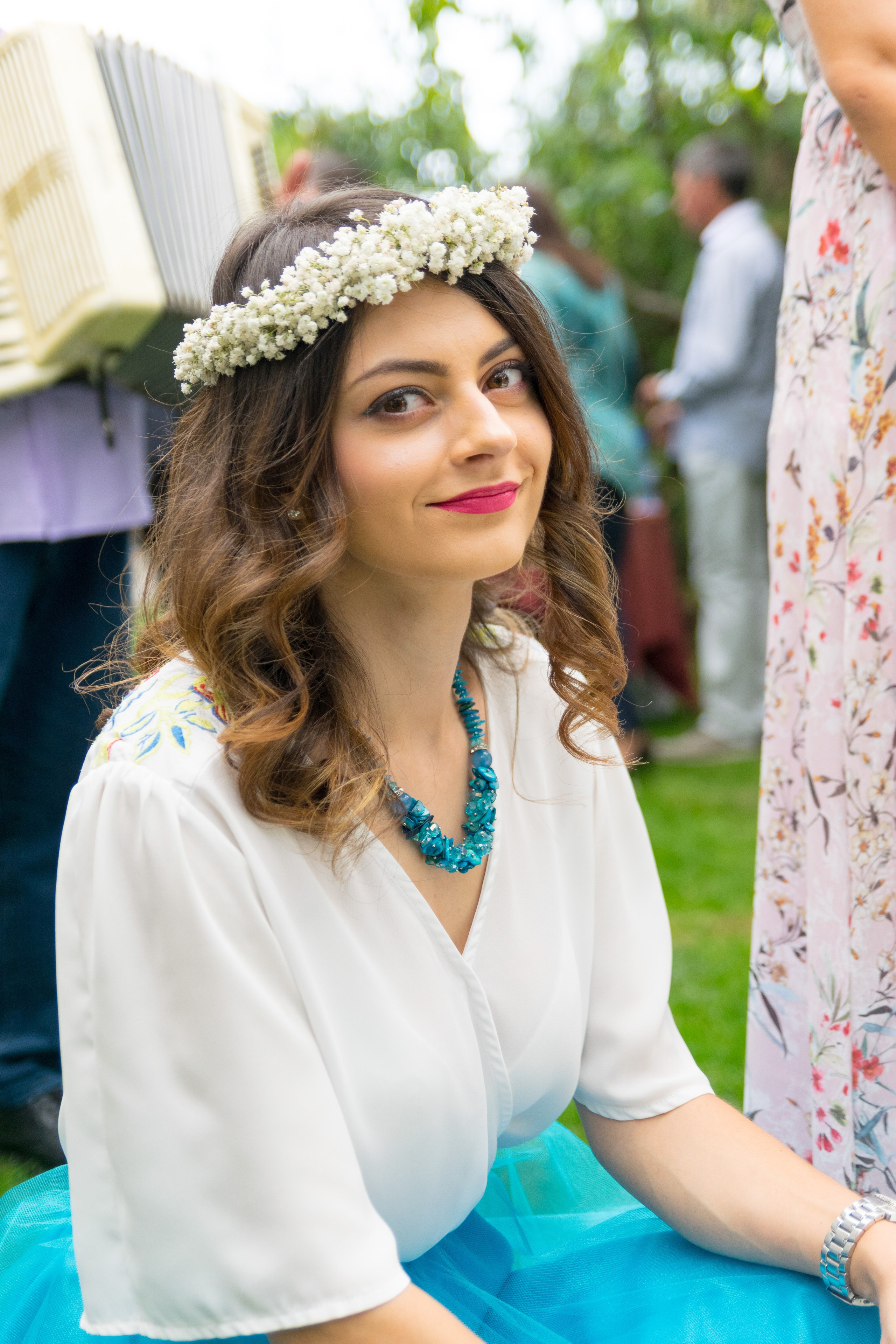 Photo shoot at home, wedding photos, Bucharest wedding photographer, wedding photos at home, bride posing, customs, professional wedding photography