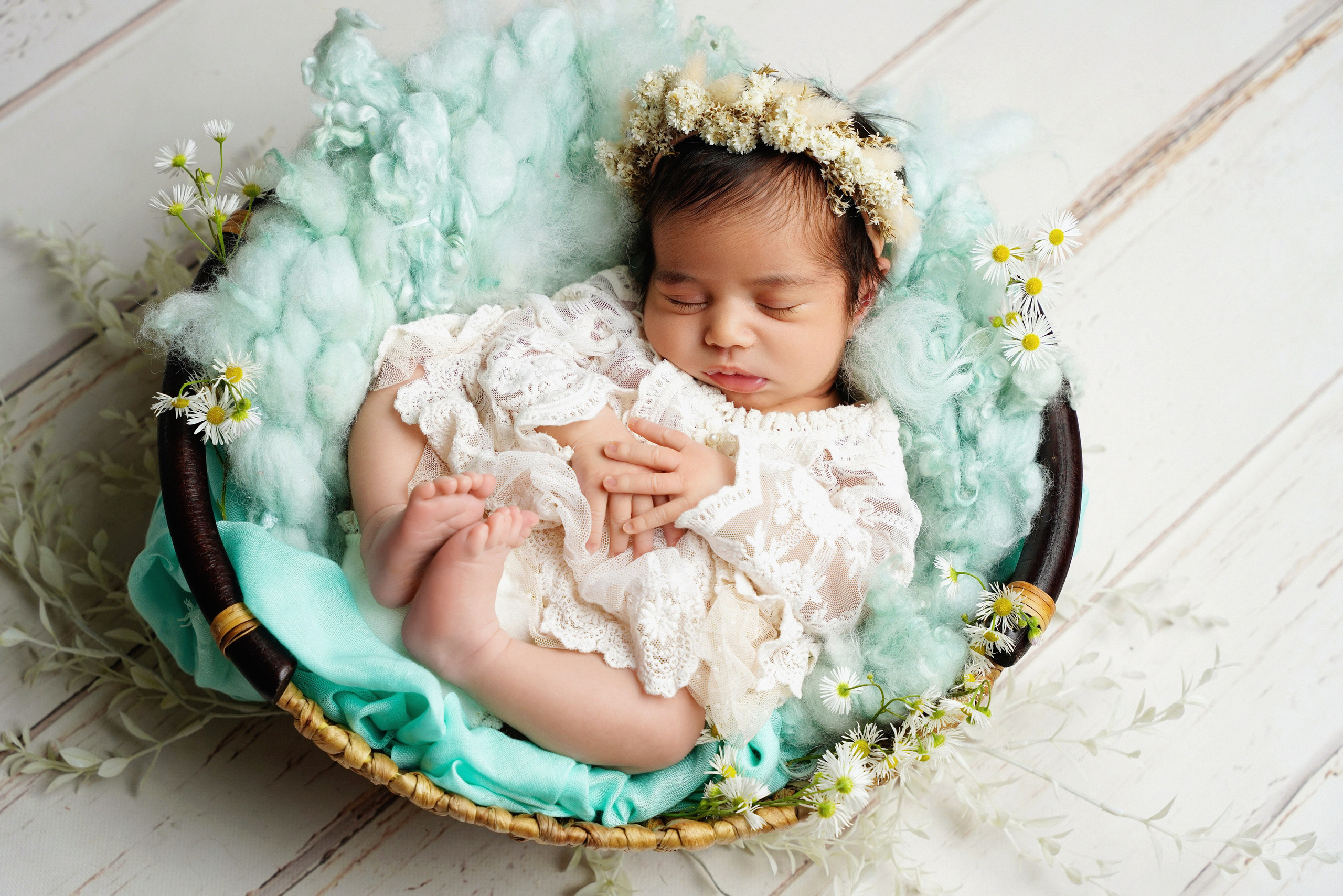 Professionelles Newbornfotoshooting in Augsburg. Neugeborenenfotografin und Retoucher in Augsburg Nastassia Schneider