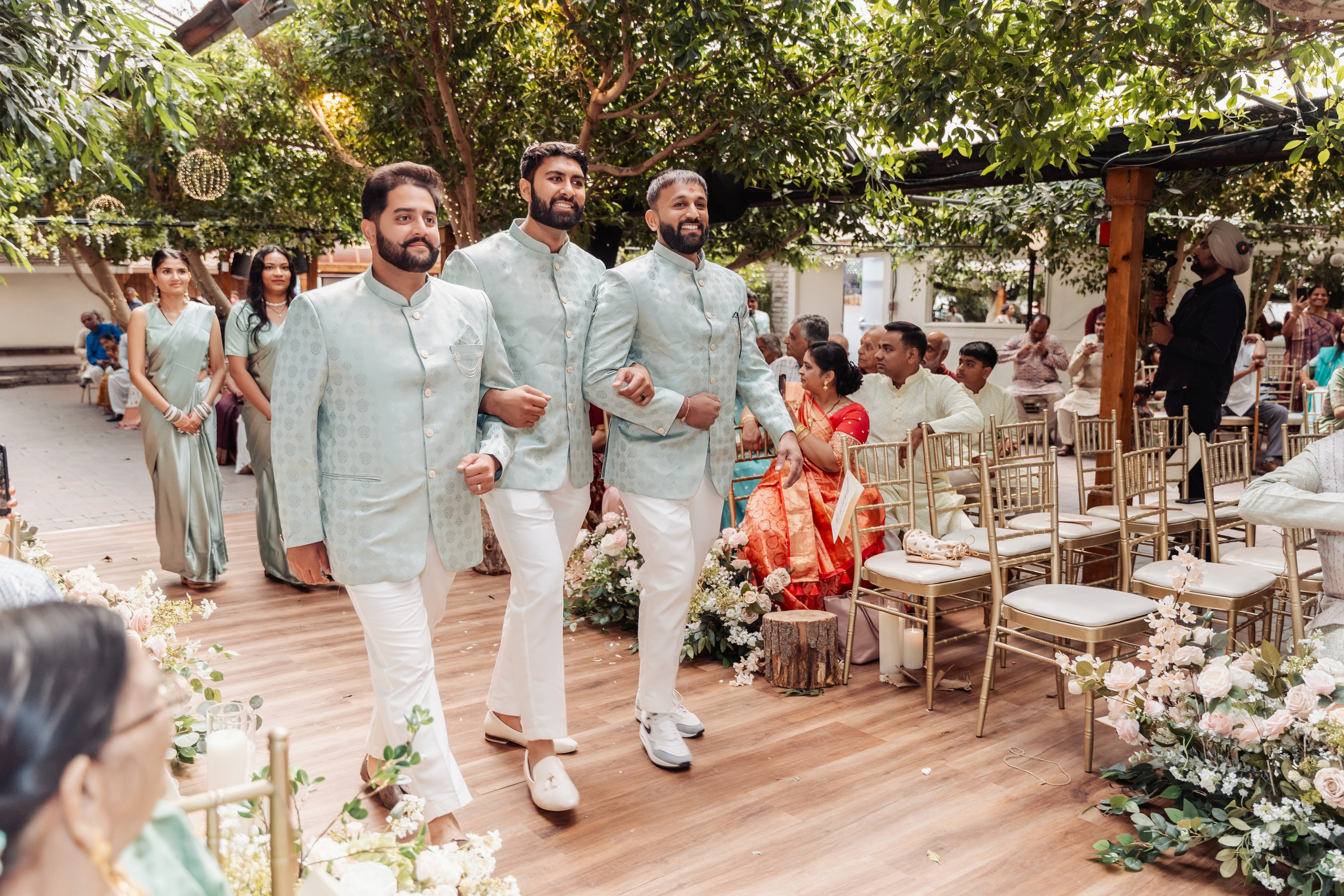 Darshil & Shailja. Wedding Photographer & Cinematographer studios