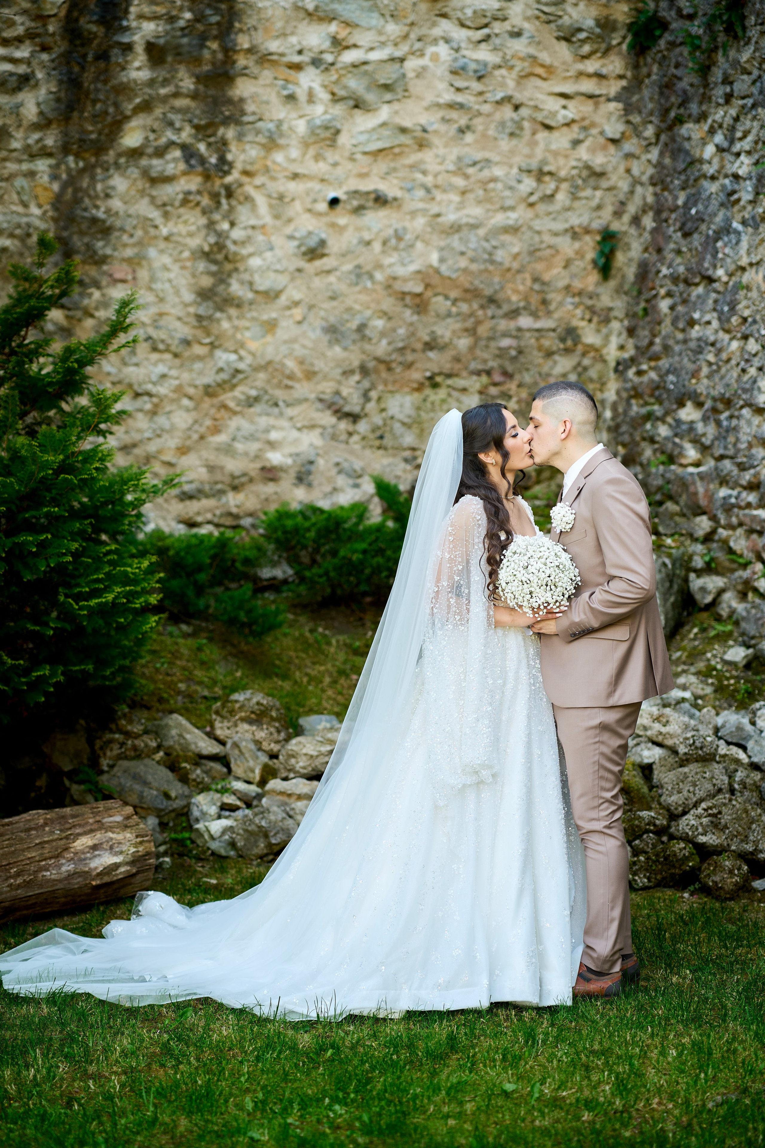 Fotograf kameraman na svadbu Bratislava Banská Bystrica Сelé Slovensko svadobný kameraman