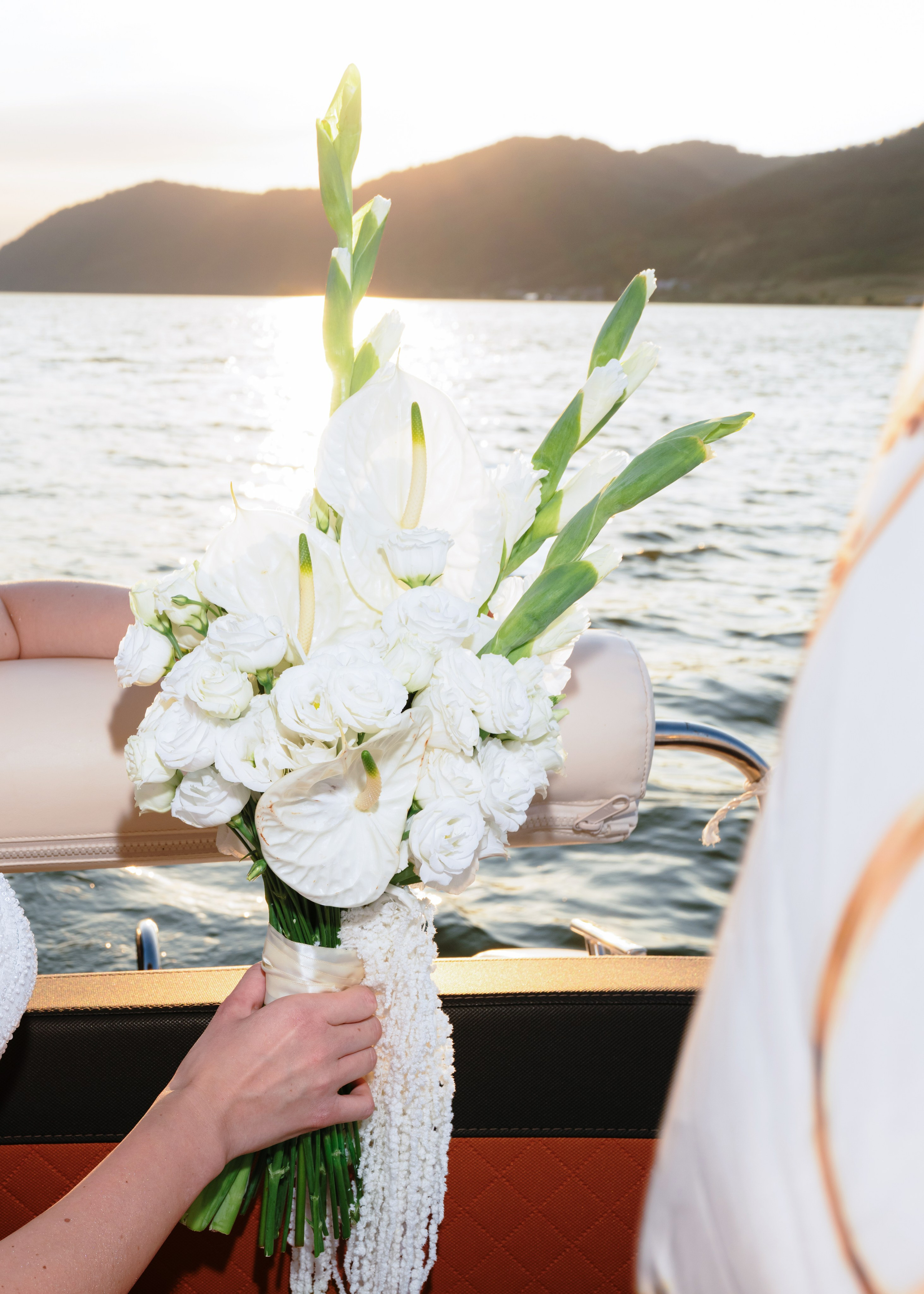 Iubire la apus pe Dunăre | Sonia & Bogdan. Andrei Marta | Fotograf Nuntă & Destination Wedding