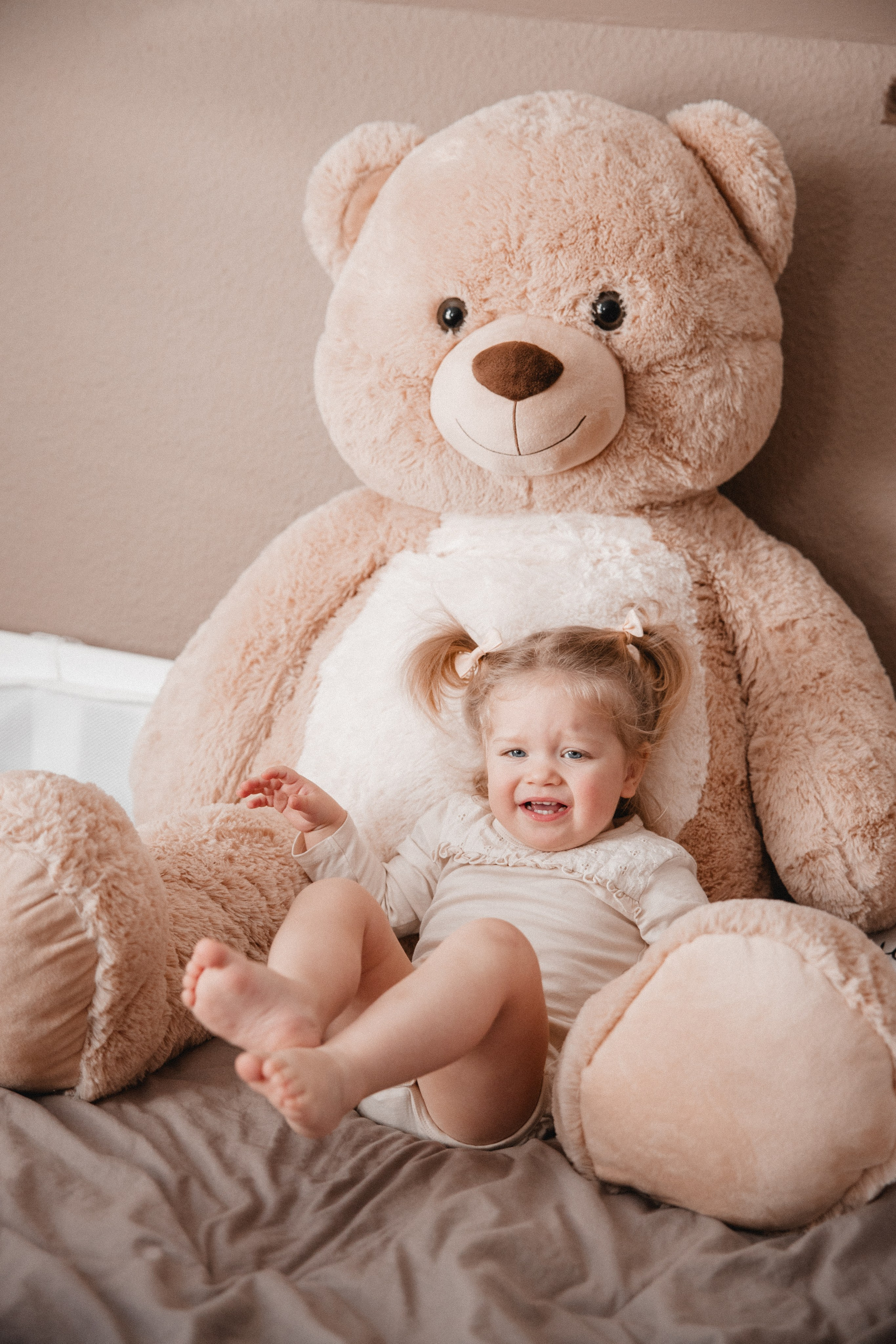 Neugeborenenfotos Zuhause. Hochzeitsfotografie |Hochzeitsfotograf Bochum | Hochzeitsfotograf Dortmund | Hochzeitsfotograf Essen | Hochzeitsfotograf Ruhrgebiet