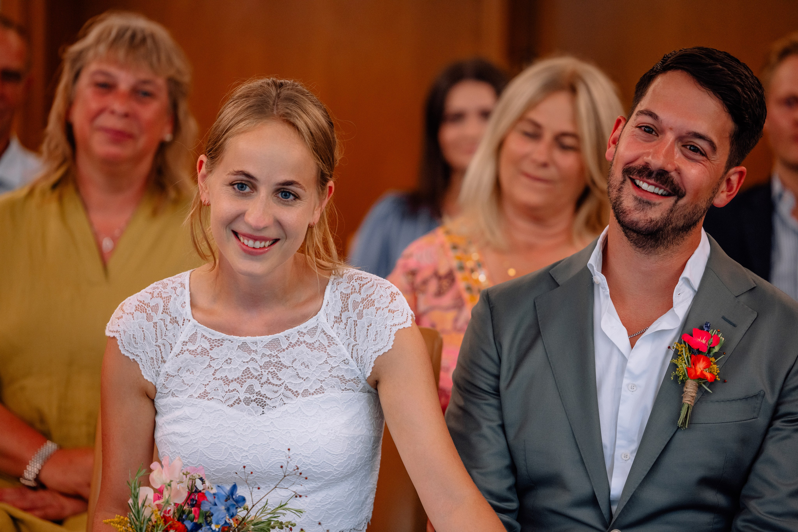 Sommerliche Hochzeitsfotos im Standesamt Mandlstraße & Schwabing. Hochzeitsfotograf München Taufe Familienfotograf Tanja Mauke