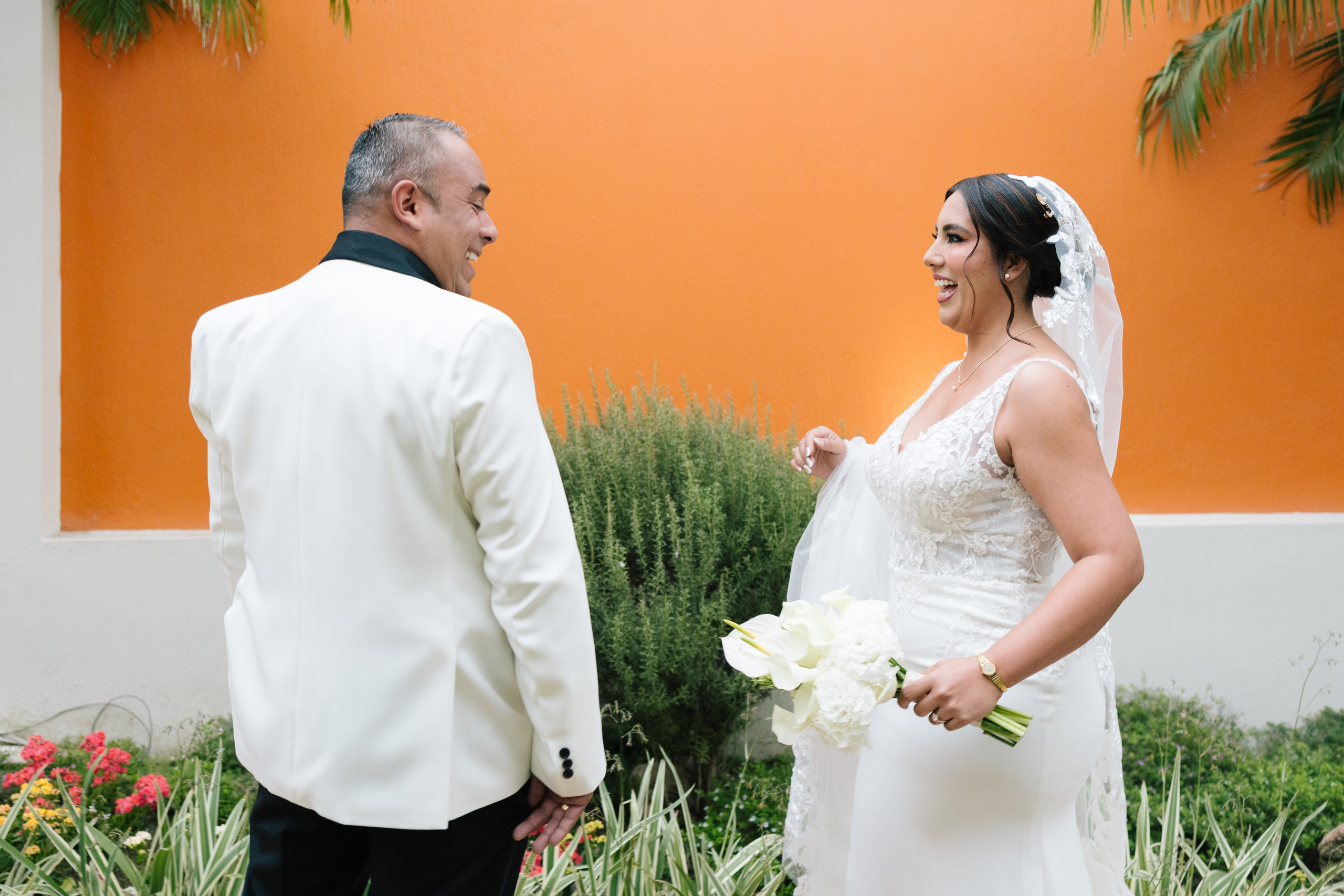 Alejandra y Salvador. Principal