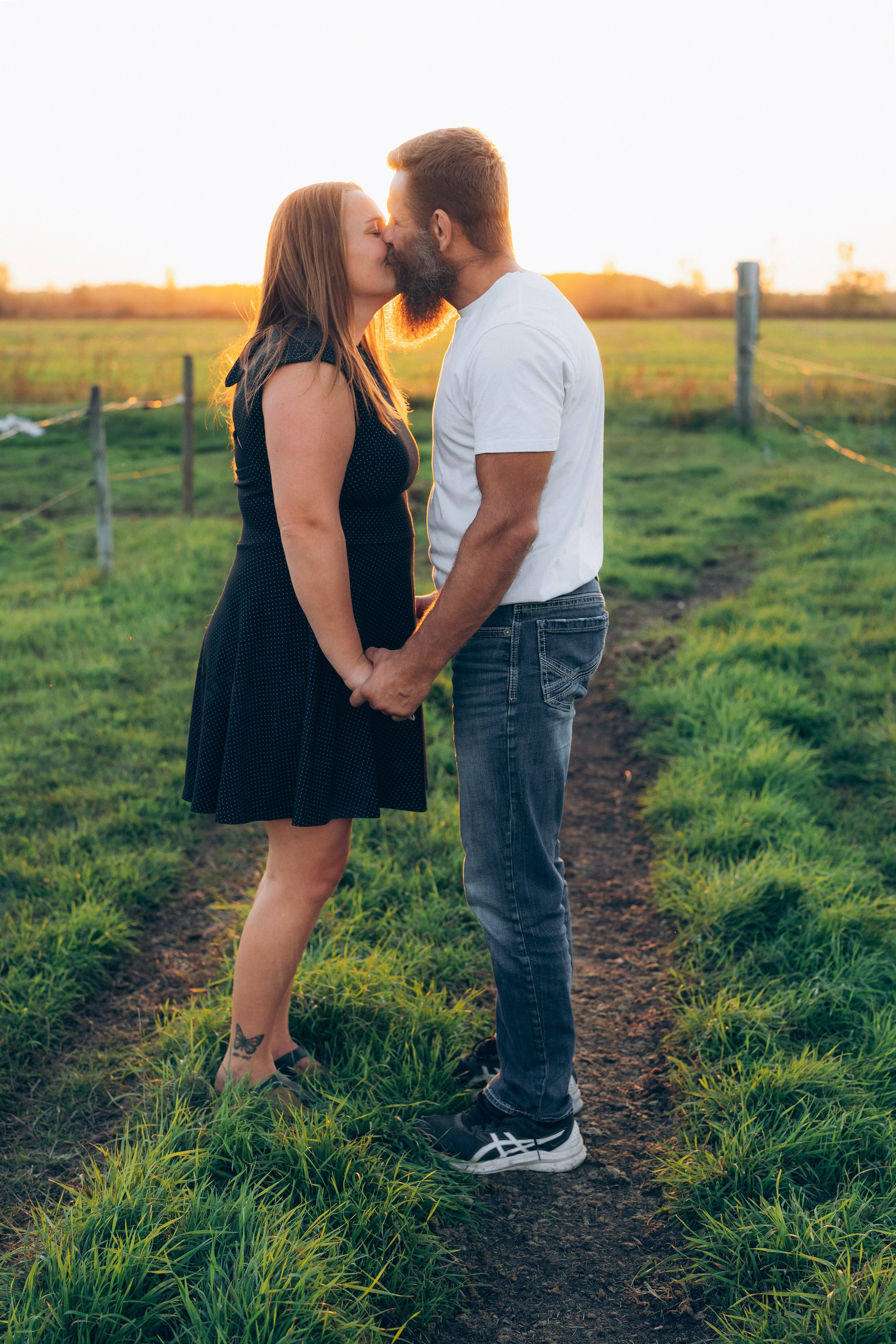 Tiffany and John’s family. Photographer Viktoriia Skavronskaya