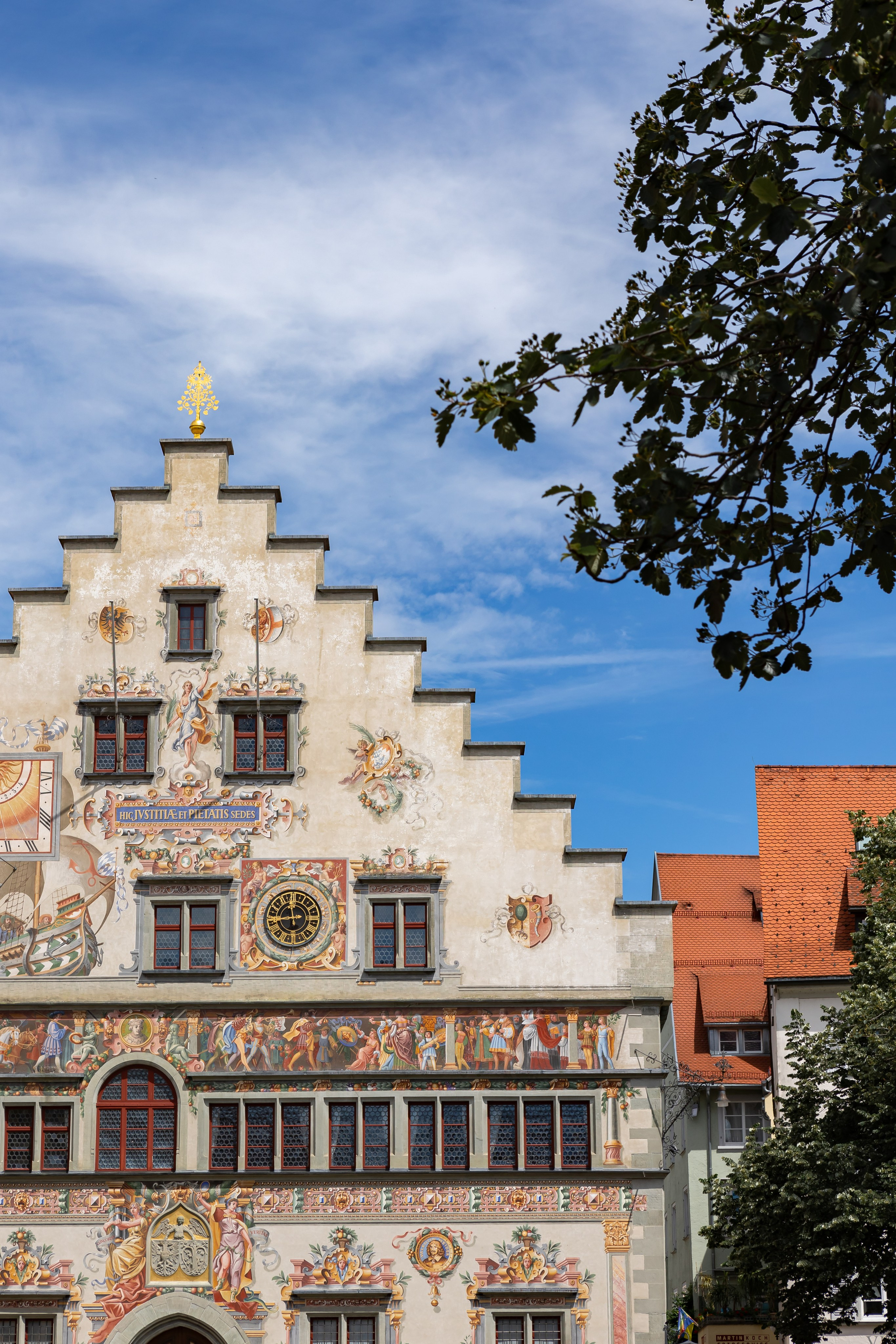 <img src="bild1.jpg" alt="Lindau Insel Fotografie kaufen"><img src="bild2.jpg" alt="Lindau Bodensee Bilder"><img src="bild3.jpg" alt="Lindau Altstadt Fotos kaufen"><img src="bild4.jpg" alt="Lindau Hafen Fotodruck"><img src="bild5.jpg" alt="Lindau Uferpromenade Wandbilder"><img src="bild6.jpg" alt="Lindau Kunstfotografie kaufen"><img src="bild7.jpg" alt="Lindau Leuchtturm und Löwe Bilder"><img src="bild8.jpg" alt="Lindau Innenstadt schöne Bilder"><img src="bild9.jpg" alt="Lindau Landschaftsfotografie kaufen"><img src="bild10.jpg" alt="Lindau Bodensee Fotos als Deko">